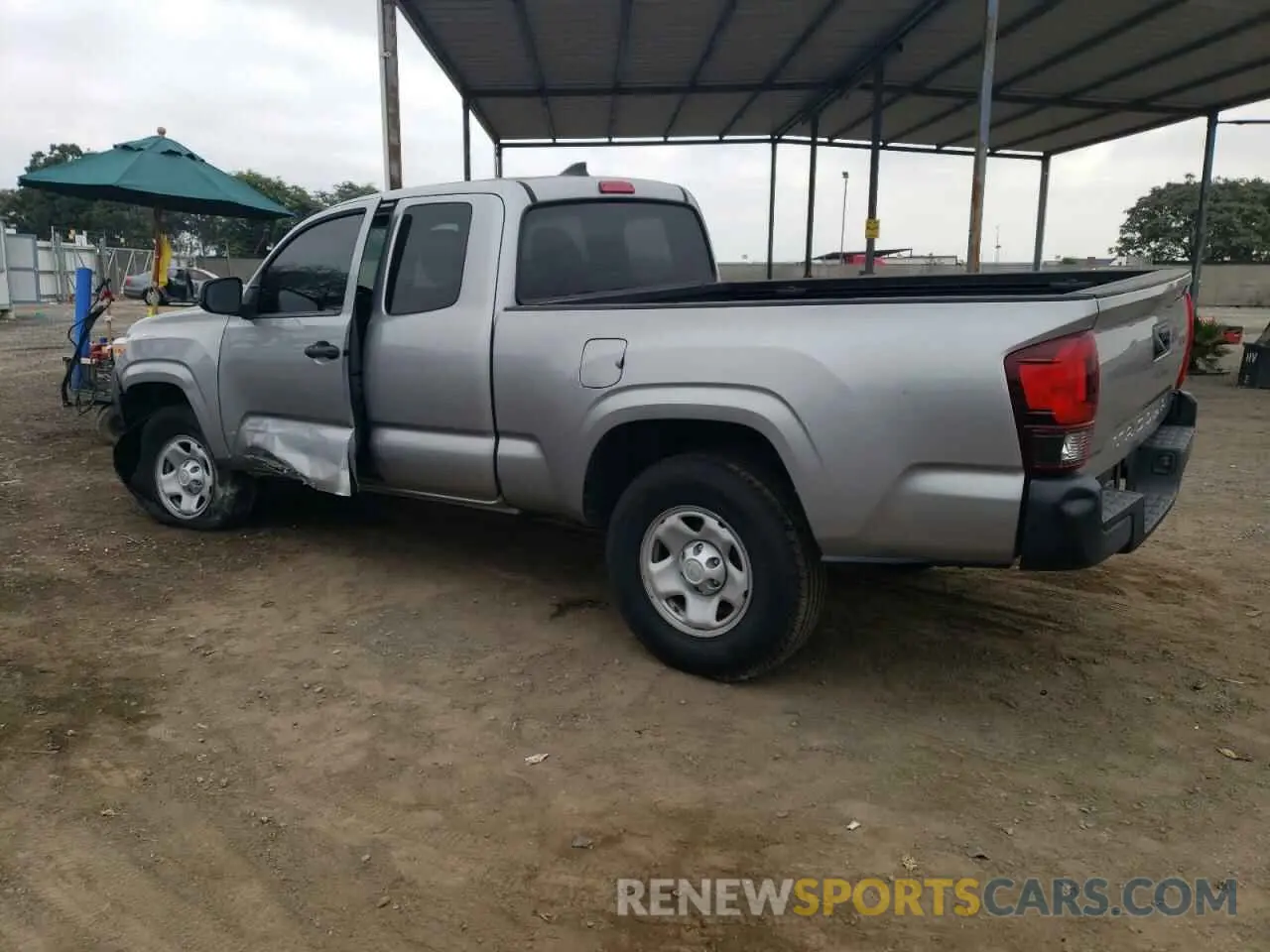 2 fotografías del automóvil dañado 5TFRX5GN1KX147679 TOYOTA TACOMA 2019