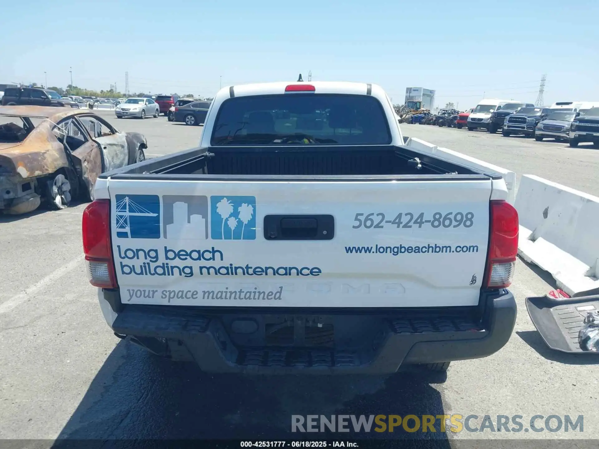 16 fotografías del automóvil dañado 5TFRX5GN1KX149562 TOYOTA TACOMA 2019