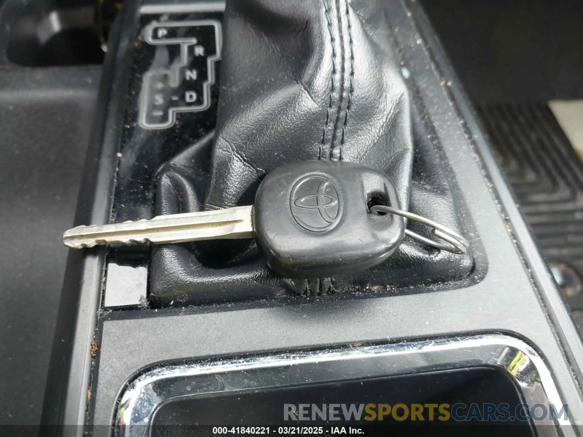 11 fotografías del automóvil dañado 5TFRX5GN1KX162876 TOYOTA TACOMA 2019