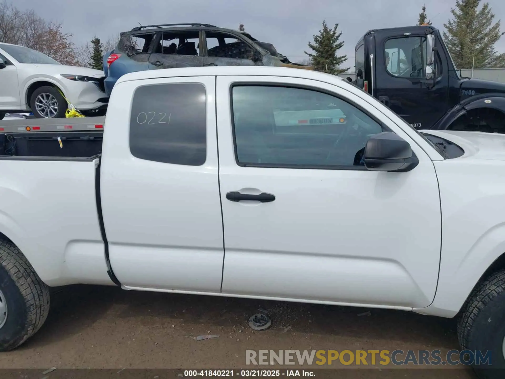 13 fotografías del automóvil dañado 5TFRX5GN1KX162876 TOYOTA TACOMA 2019