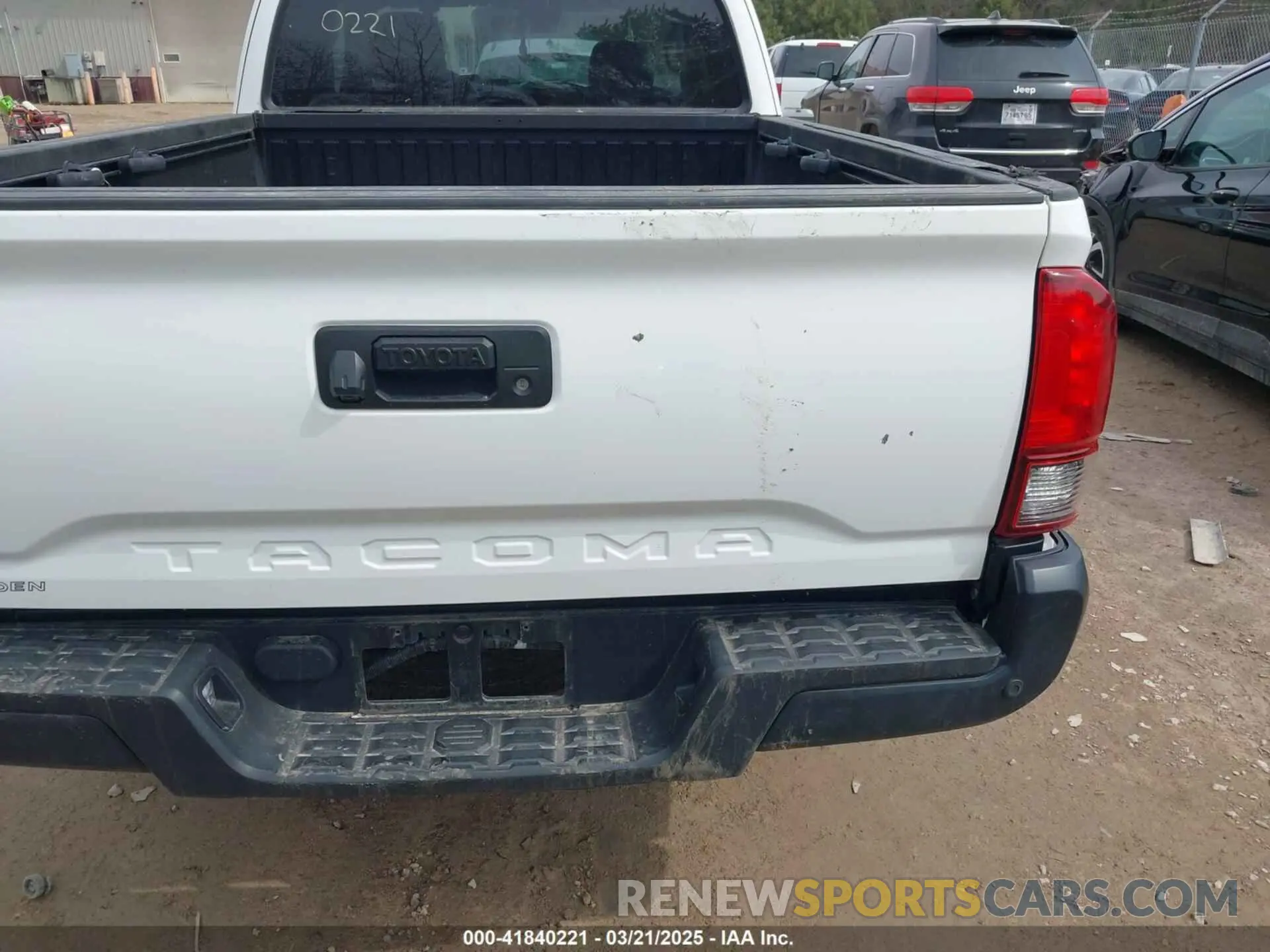19 fotografías del automóvil dañado 5TFRX5GN1KX162876 TOYOTA TACOMA 2019