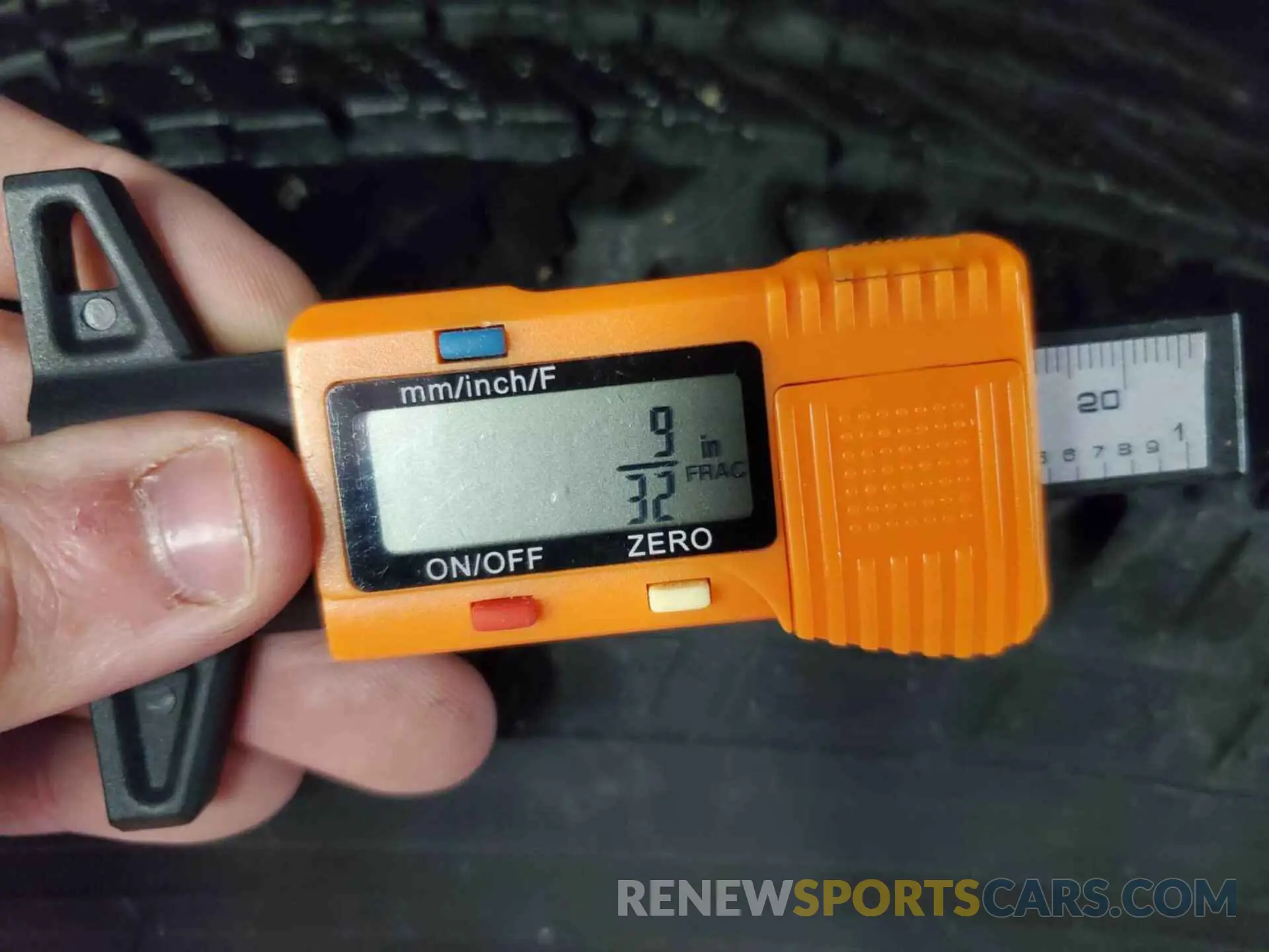 10 fotografías del automóvil dañado 5TFRX5GN3KX132827 TOYOTA TACOMA 2019