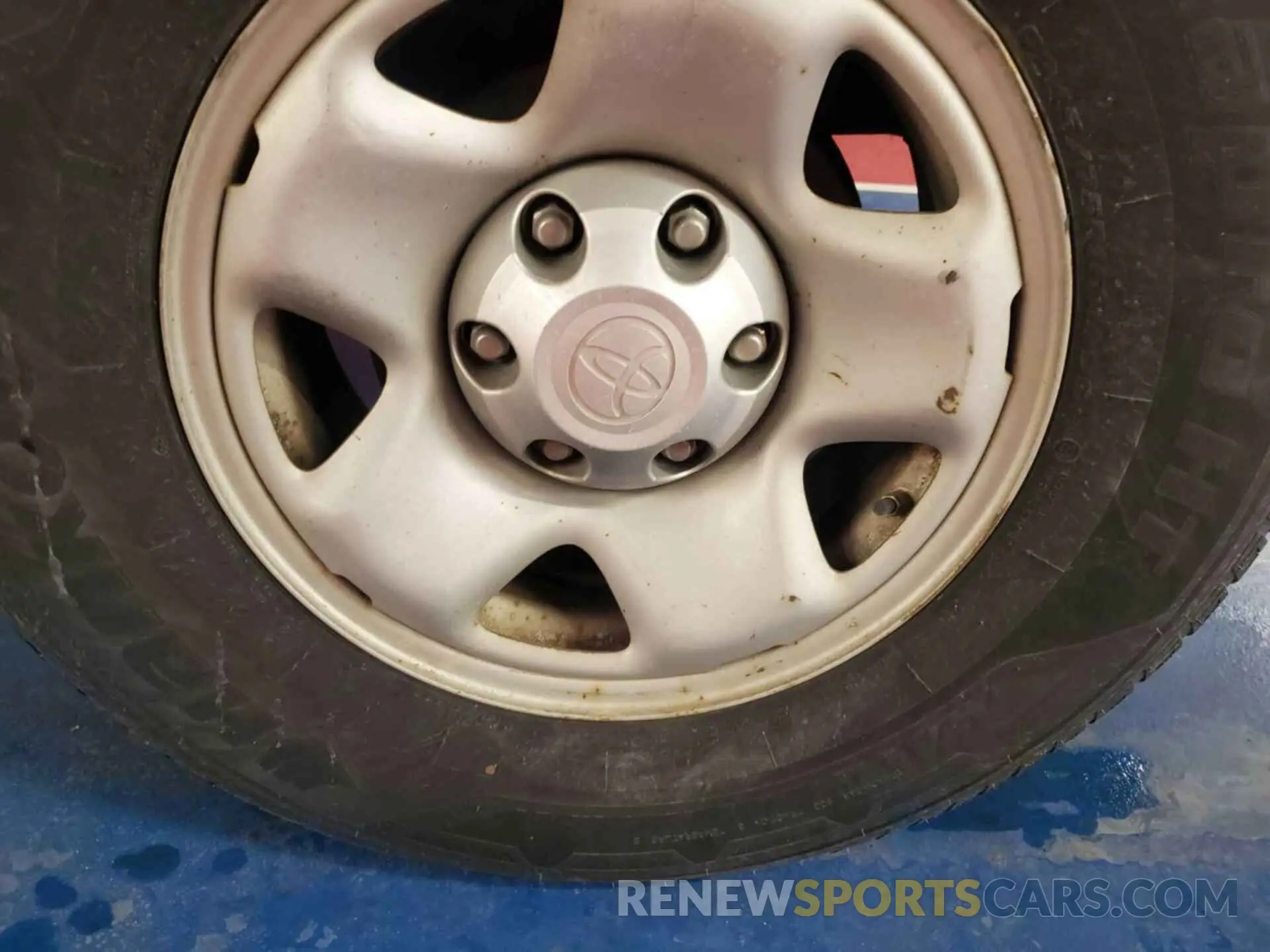 16 fotografías del automóvil dañado 5TFRX5GN3KX132827 TOYOTA TACOMA 2019