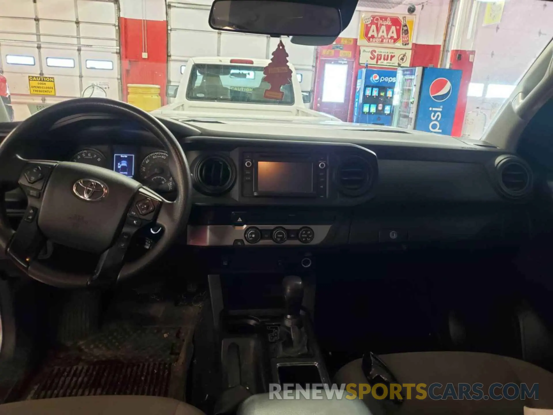 7 fotografías del automóvil dañado 5TFRX5GN3KX132827 TOYOTA TACOMA 2019