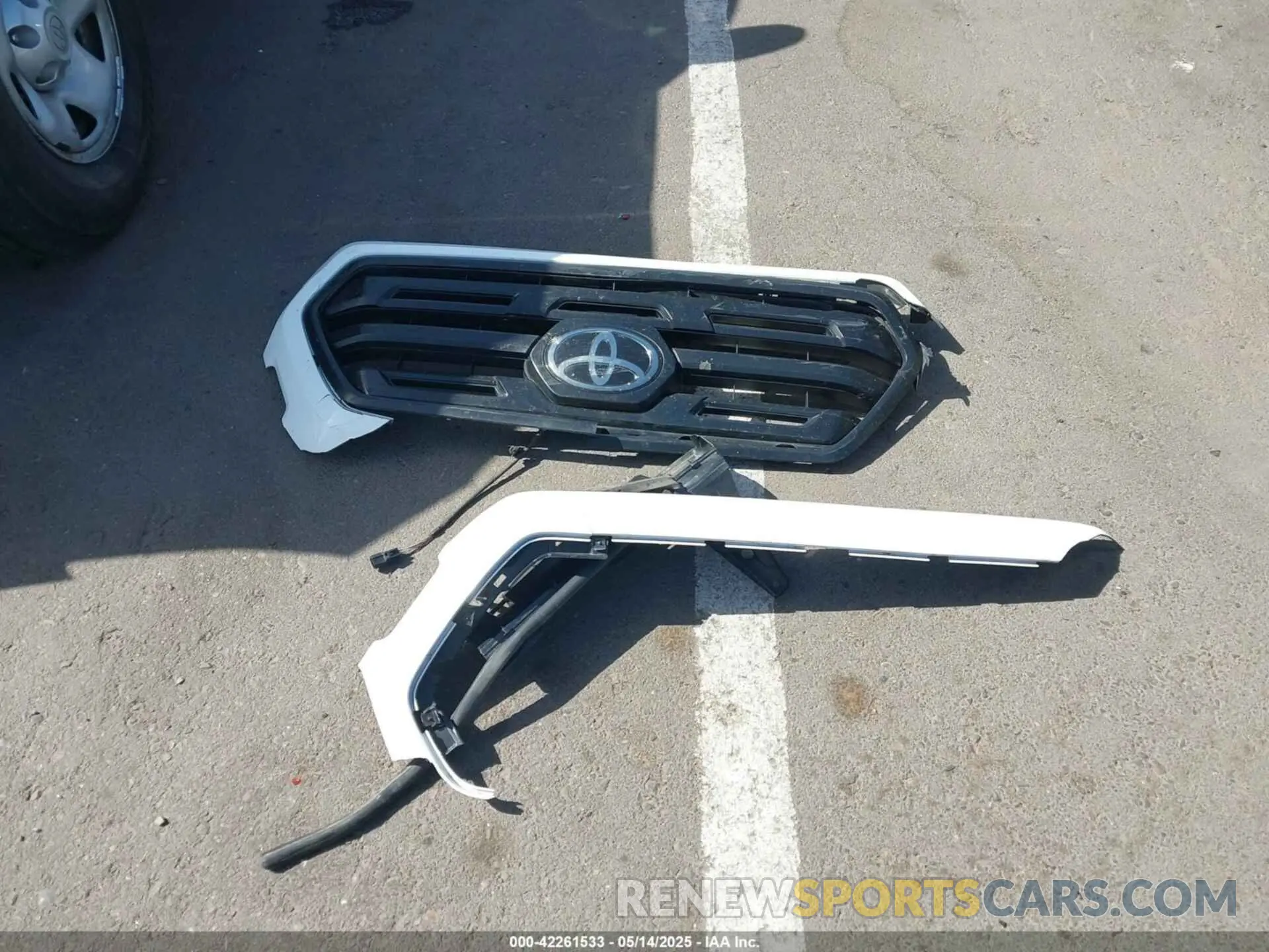 12 fotografías del automóvil dañado 5TFRX5GN3KX139213 TOYOTA TACOMA 2019