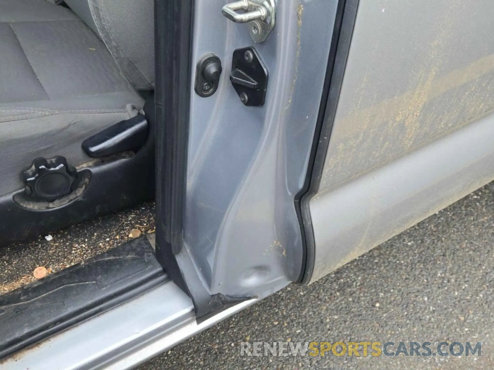 12 fotografías del automóvil dañado 5TFRX5GN3KX149594 TOYOTA TACOMA 2019