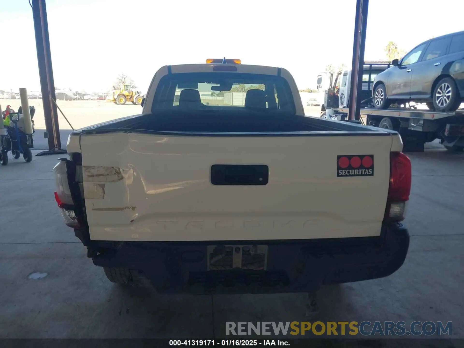 17 fotografías del automóvil dañado 5TFRX5GN4KX136336 TOYOTA TACOMA 2019