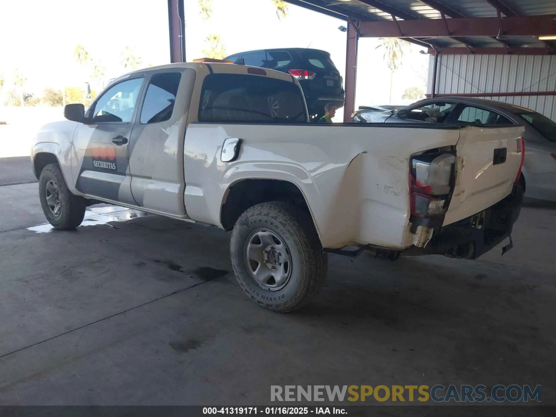 3 fotografías del automóvil dañado 5TFRX5GN4KX136336 TOYOTA TACOMA 2019