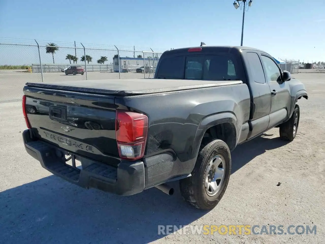 3 fotografías del automóvil dañado 5TFRX5GN4KX147045 TOYOTA TACOMA 2019