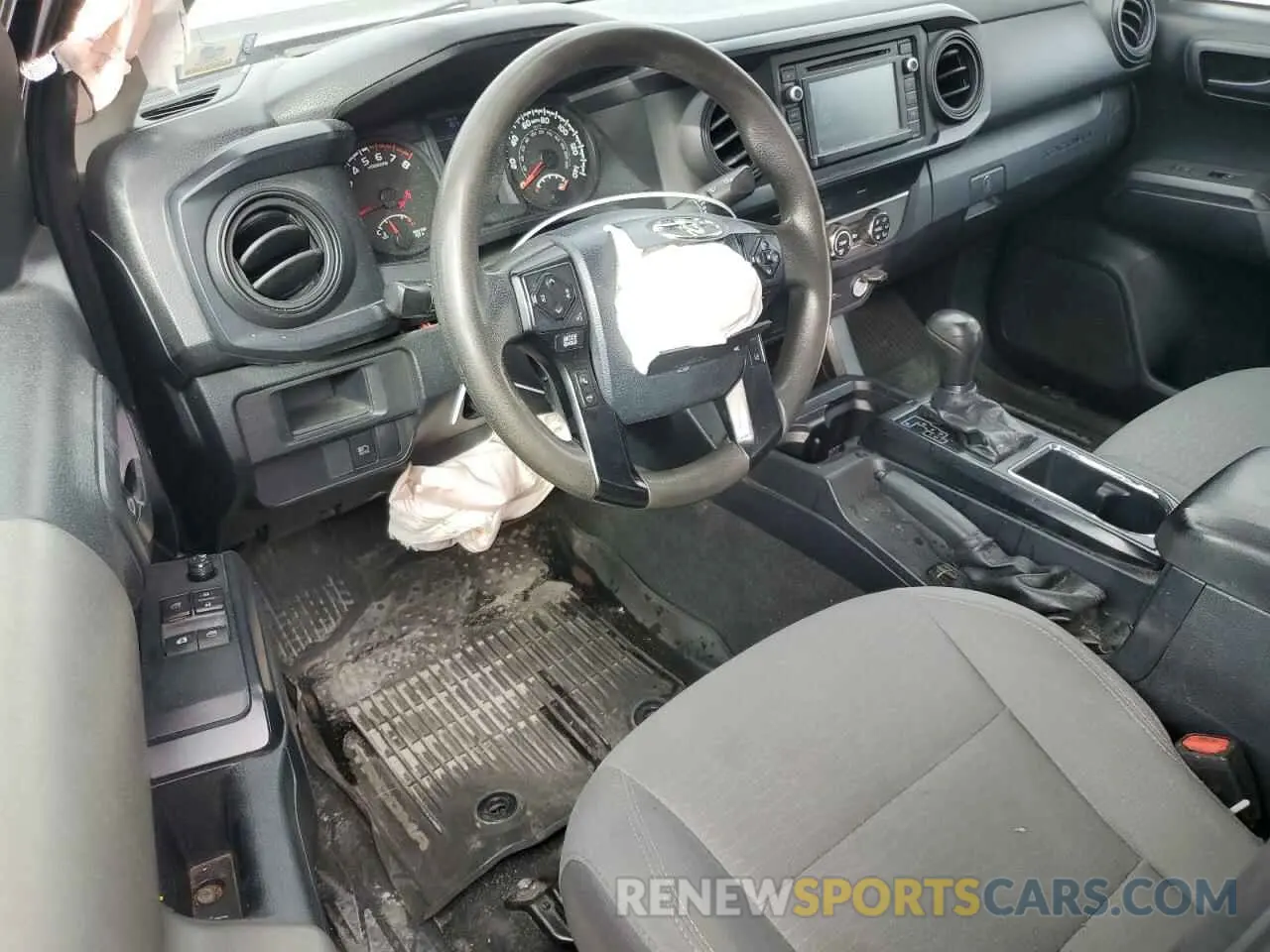 8 fotografías del automóvil dañado 5TFRX5GN4KX147045 TOYOTA TACOMA 2019