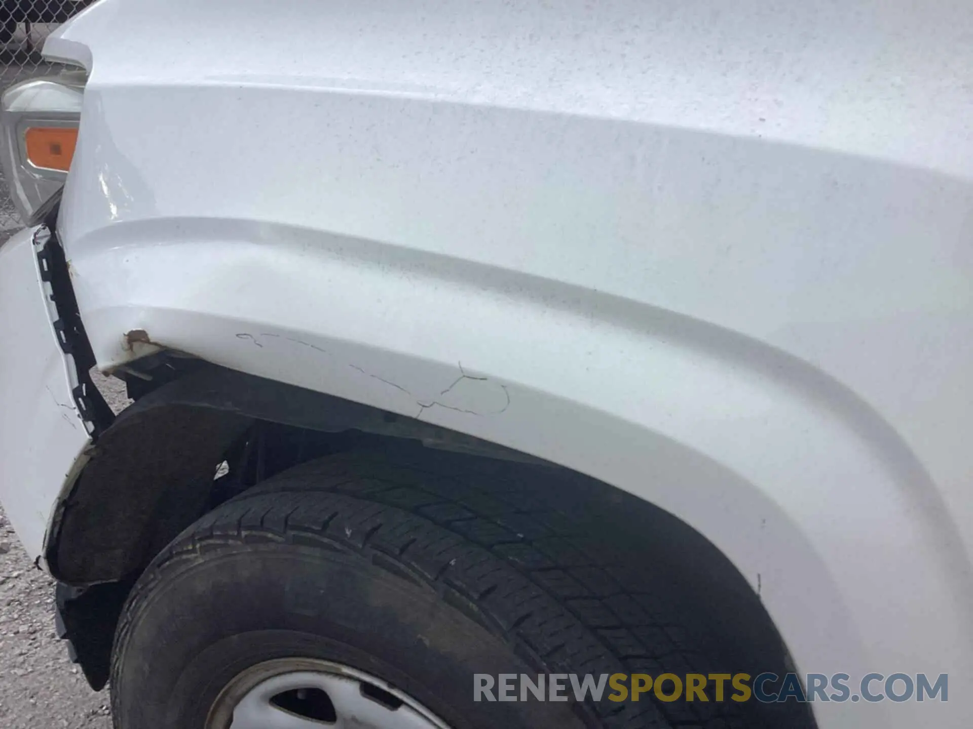 1 fotografías del automóvil dañado 5TFRX5GN5KX156272 TOYOTA TACOMA 2019