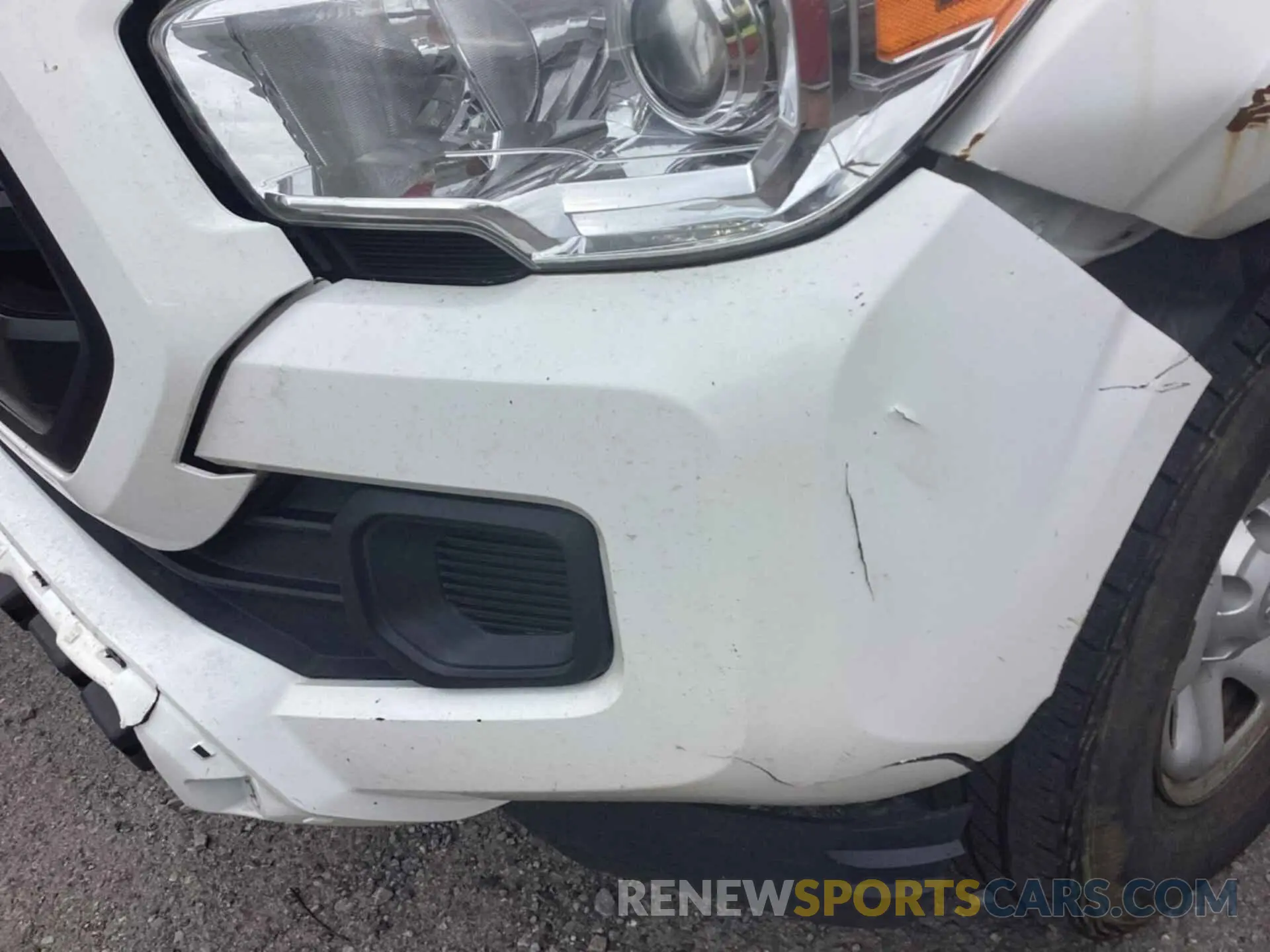 17 fotografías del automóvil dañado 5TFRX5GN5KX156272 TOYOTA TACOMA 2019
