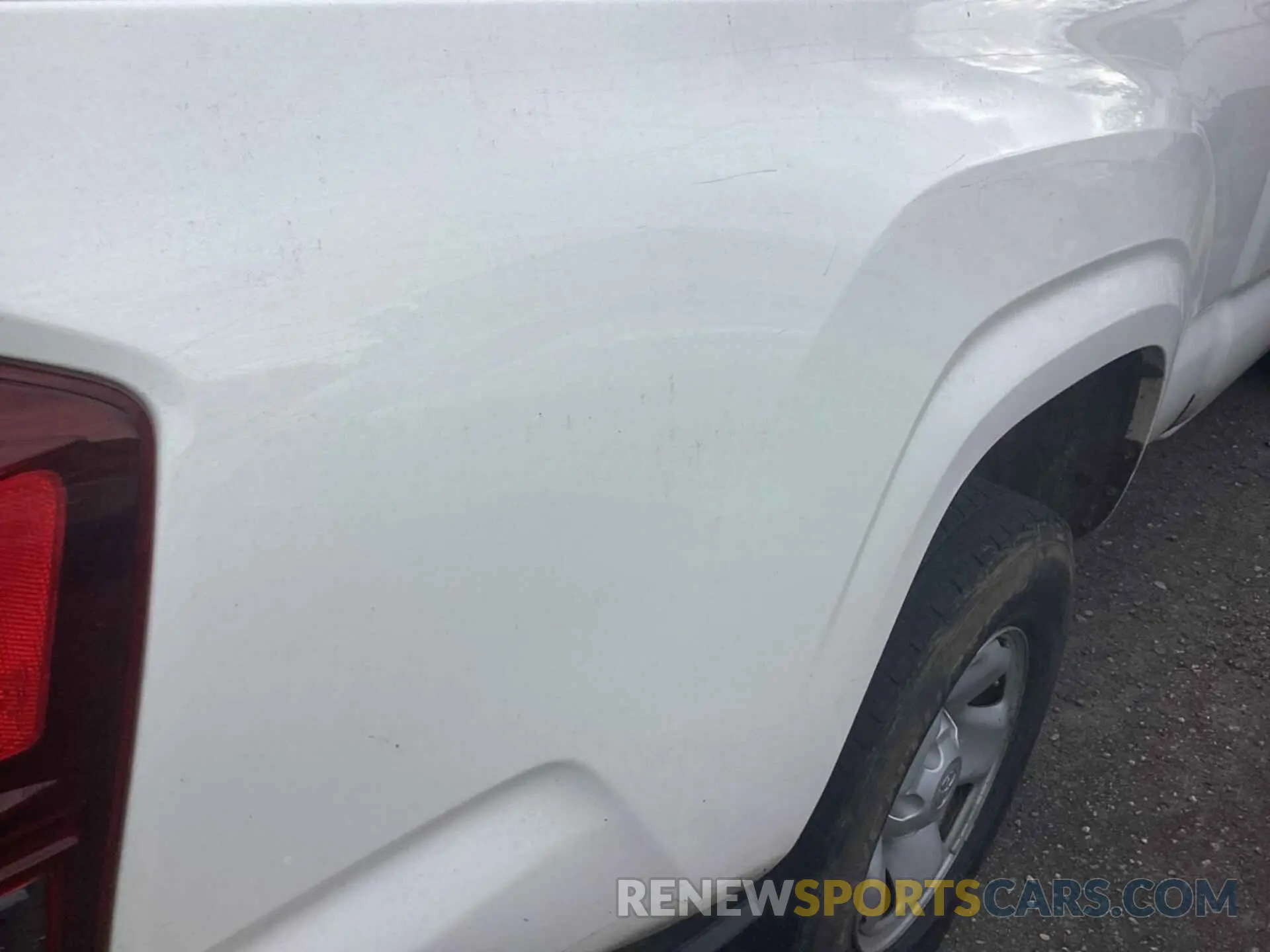 19 fotografías del automóvil dañado 5TFRX5GN5KX156272 TOYOTA TACOMA 2019