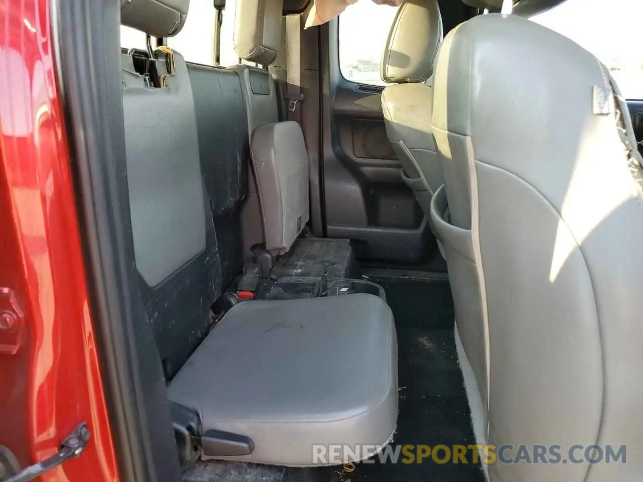 10 fotografías del automóvil dañado 5TFRX5GN5KX159883 TOYOTA TACOMA 2019