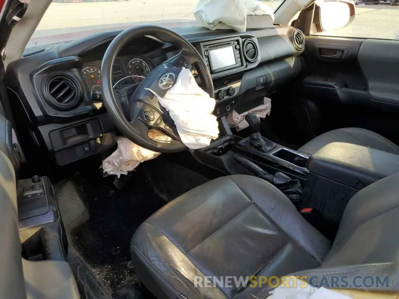 8 fotografías del automóvil dañado 5TFRX5GN5KX159883 TOYOTA TACOMA 2019
