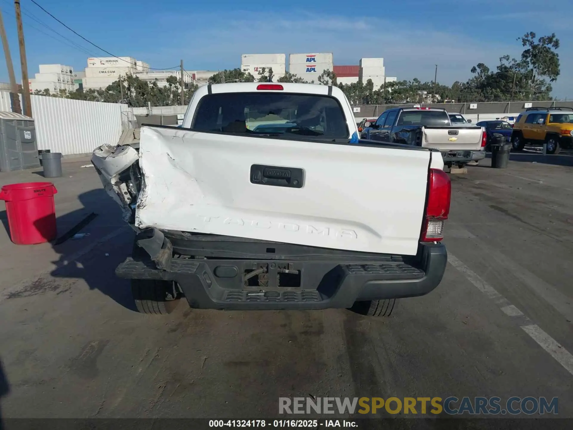 16 fotografías del automóvil dañado 5TFRX5GN5KX165067 TOYOTA TACOMA 2019