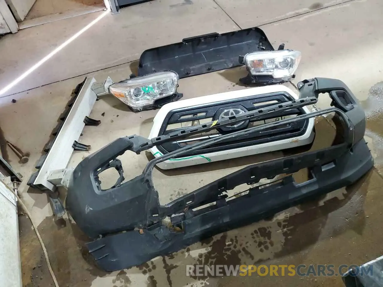 12 fotografías del automóvil dañado 5TFRX5GN6KX145720 TOYOTA TACOMA 2019