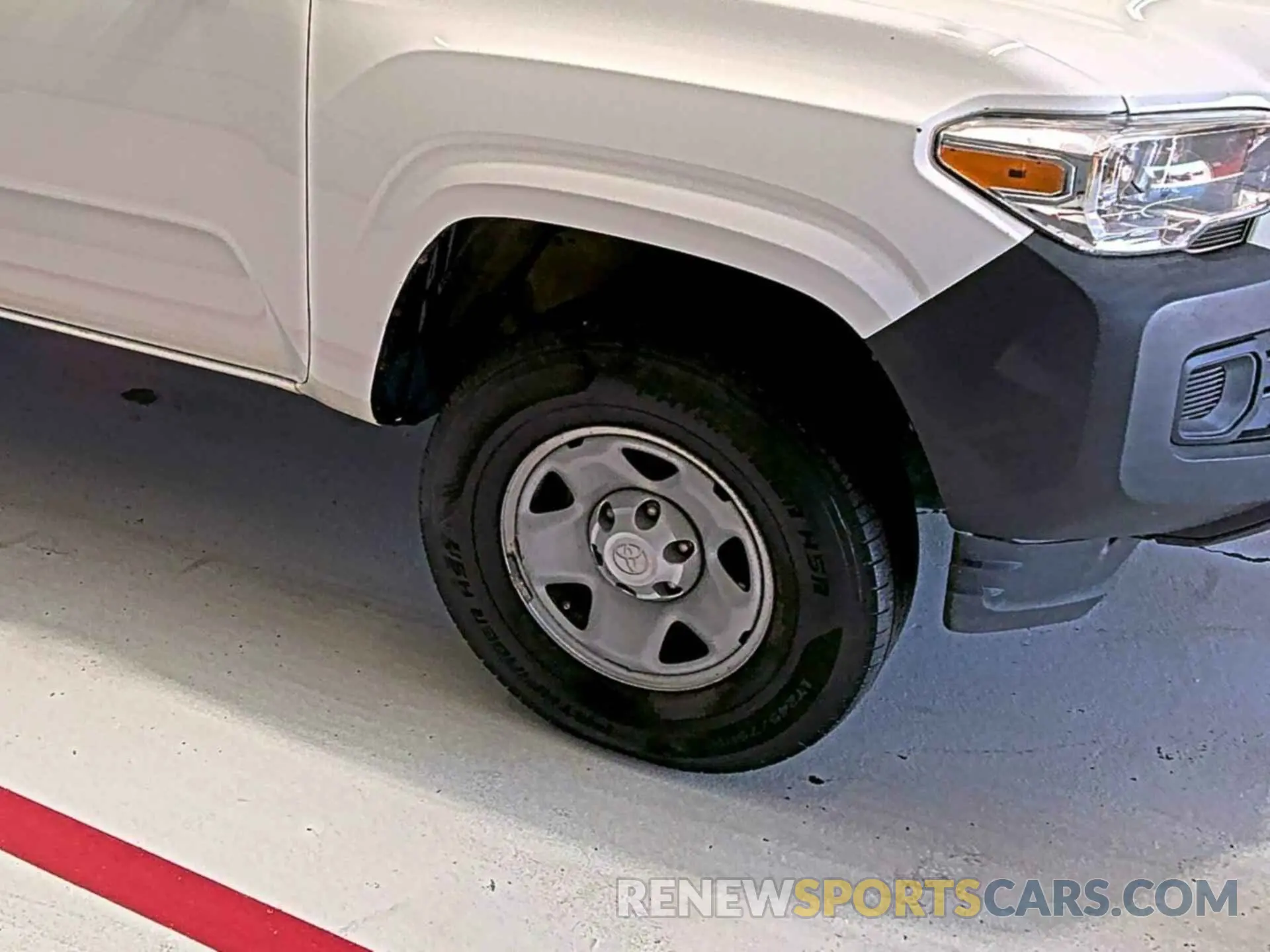 10 fotografías del automóvil dañado 5TFRX5GN6KX157088 TOYOTA TACOMA 2019