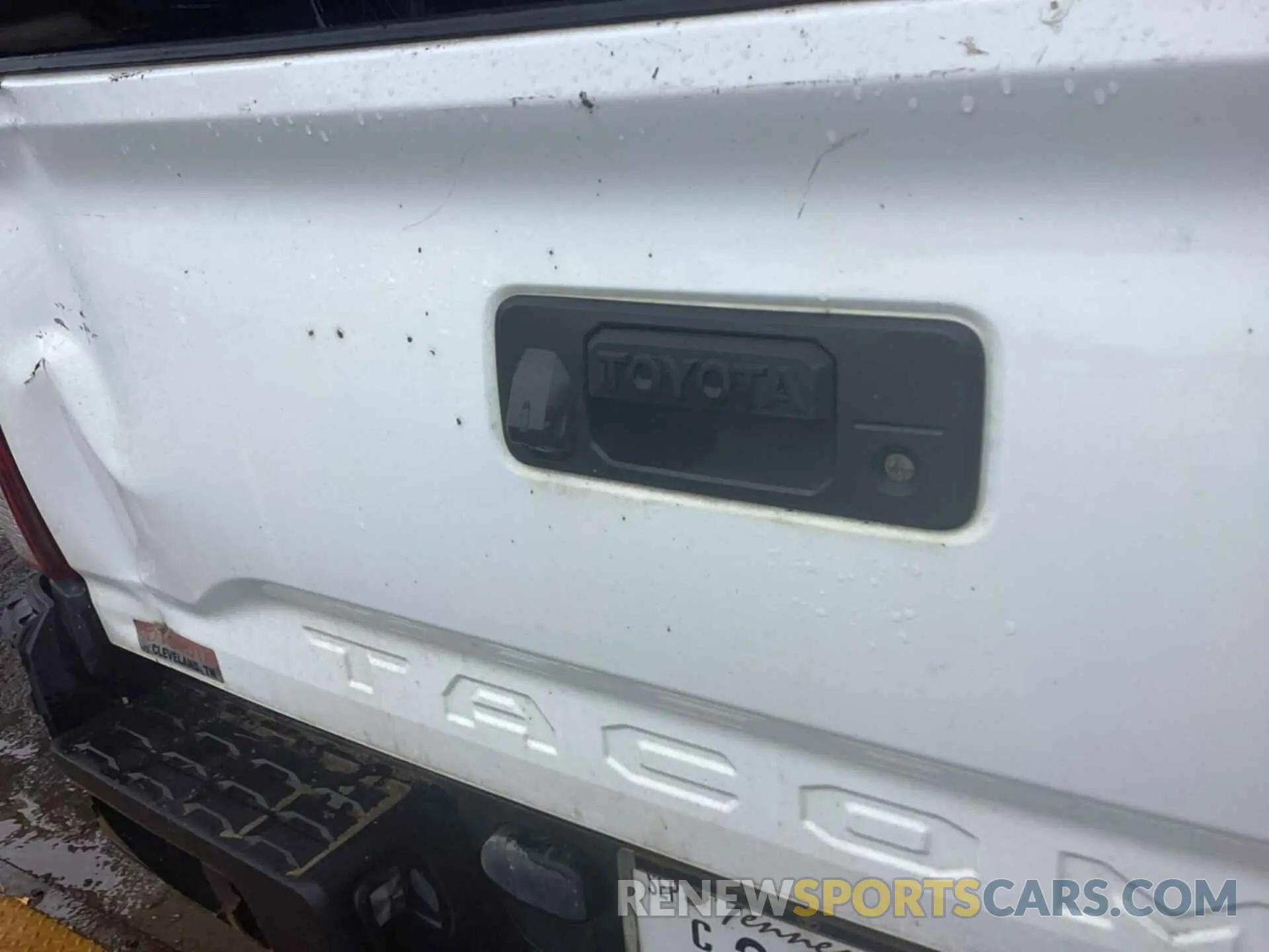 19 fotografías del automóvil dañado 5TFRX5GN6KX157088 TOYOTA TACOMA 2019