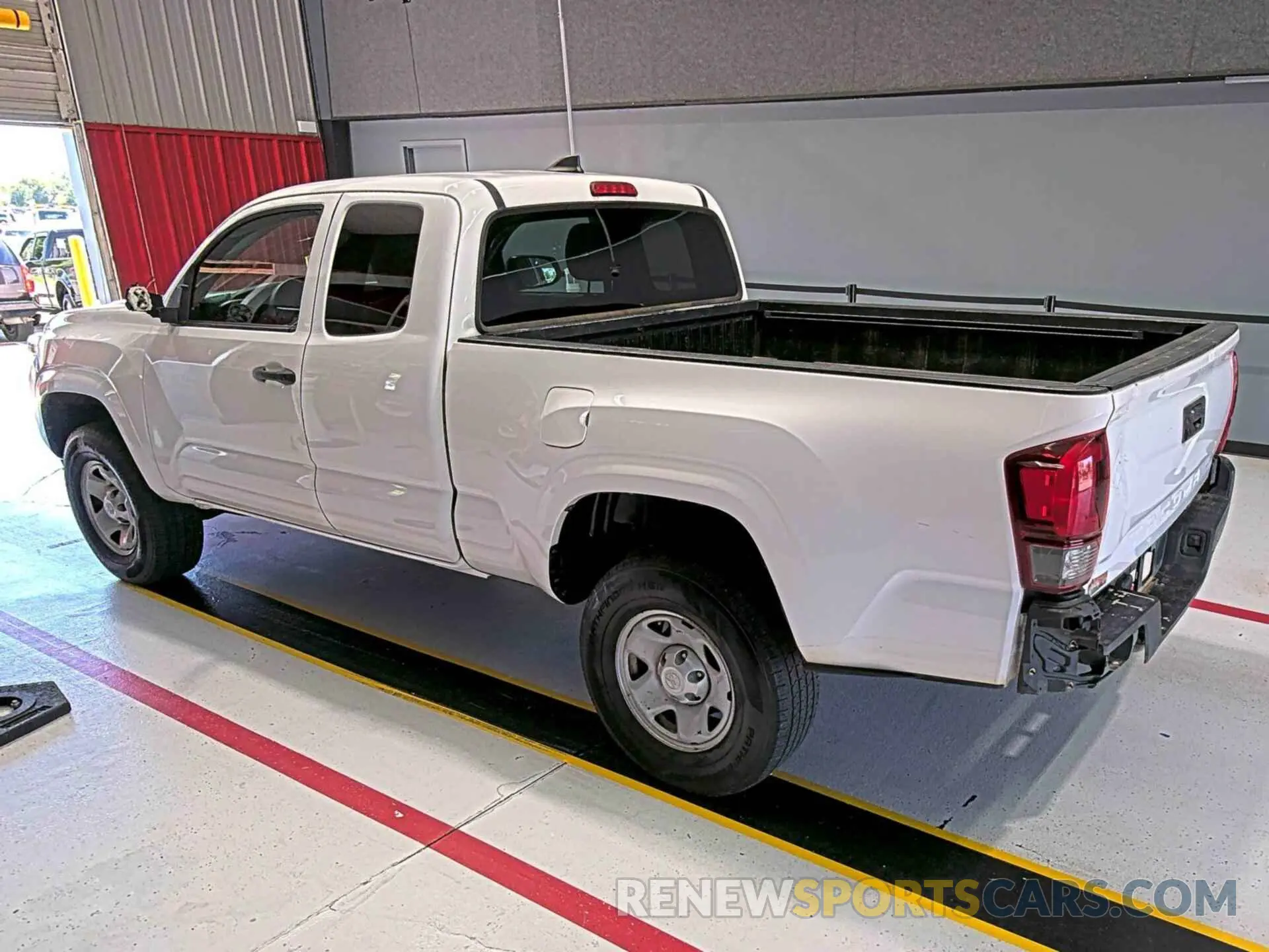 24 fotografías del automóvil dañado 5TFRX5GN6KX157088 TOYOTA TACOMA 2019