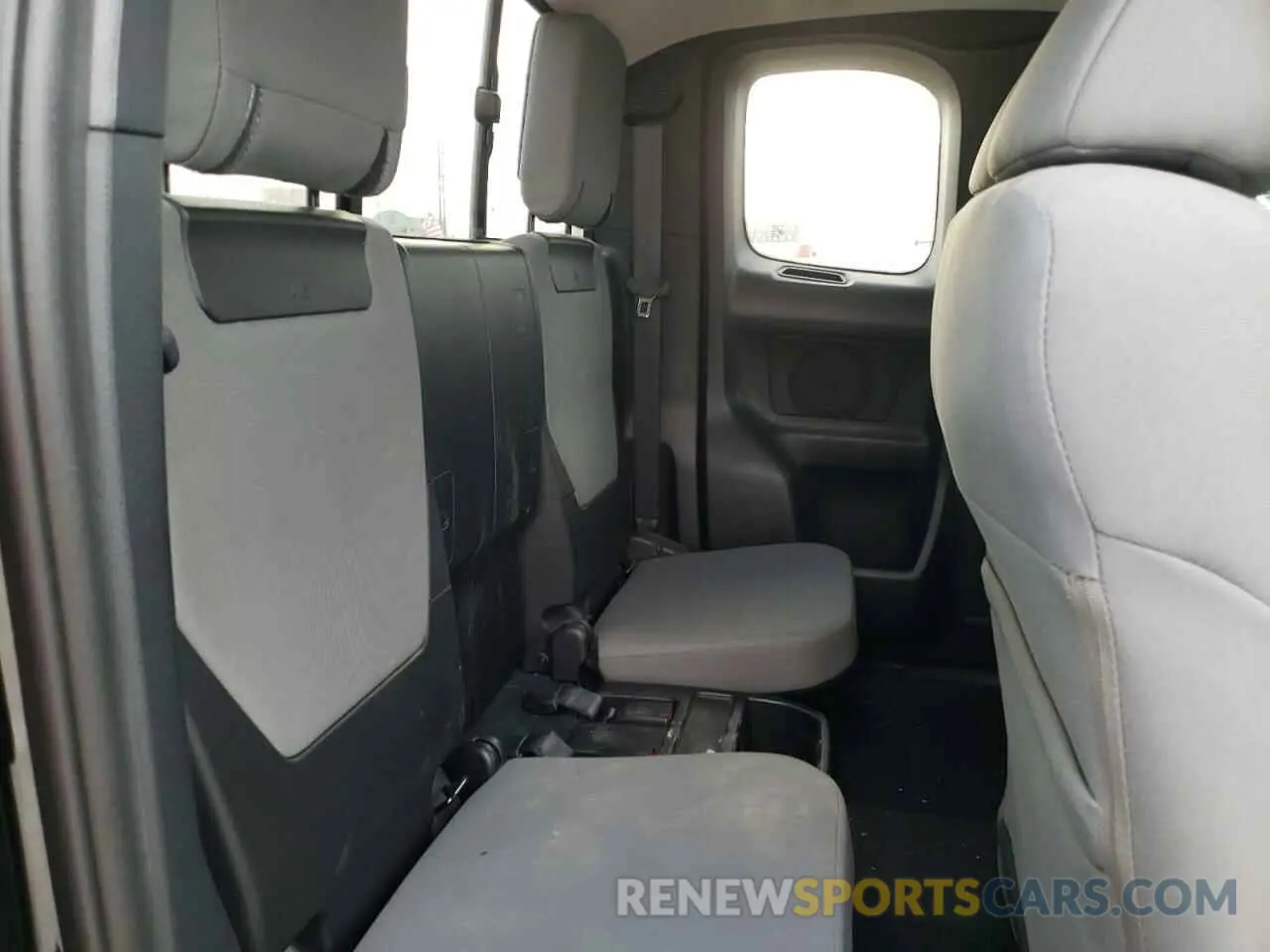 10 fotografías del automóvil dañado 5TFRX5GN6KX160086 TOYOTA TACOMA 2019