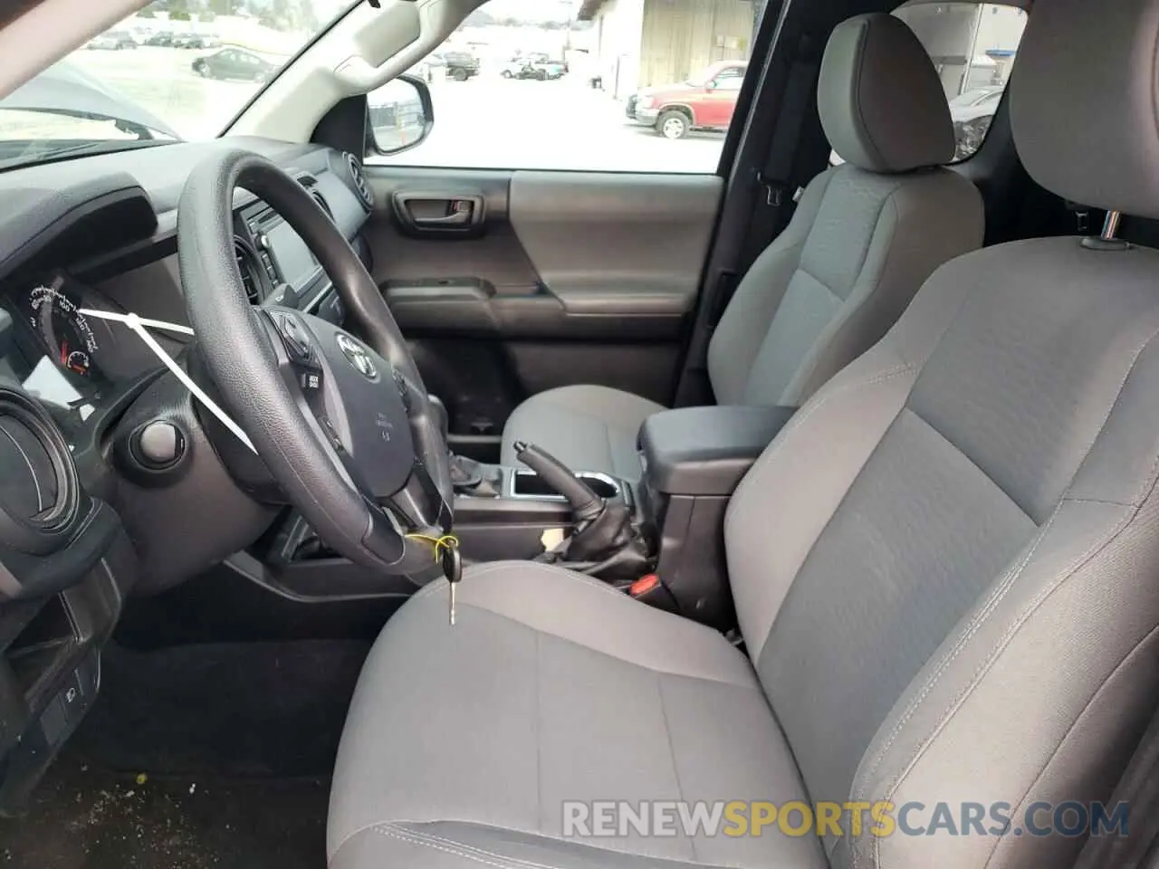 7 fotografías del automóvil dañado 5TFRX5GN6KX160086 TOYOTA TACOMA 2019