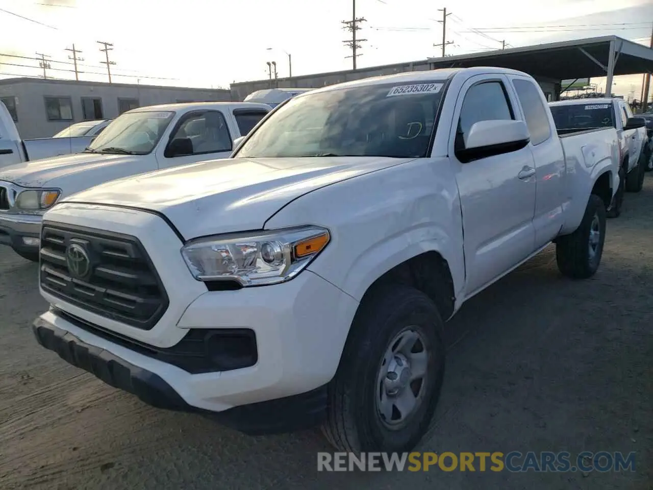2 fotografías del automóvil dañado 5TFRX5GN8KX144696 TOYOTA TACOMA 2019