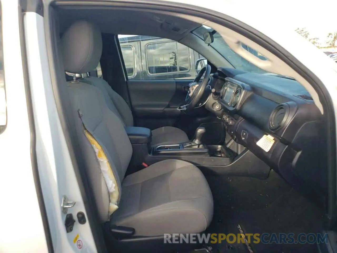 5 fotografías del automóvil dañado 5TFRX5GN8KX144696 TOYOTA TACOMA 2019