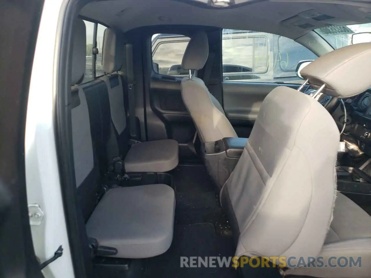 6 fotografías del automóvil dañado 5TFRX5GN8KX144696 TOYOTA TACOMA 2019