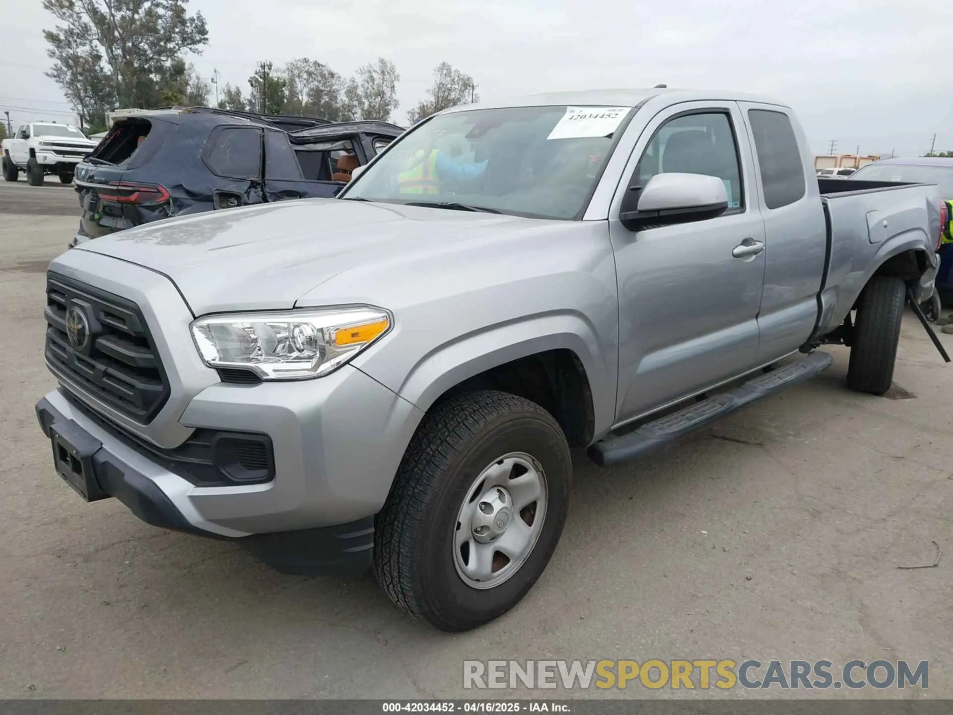 2 fotografías del automóvil dañado 5TFRX5GN8KX151700 TOYOTA TACOMA 2019