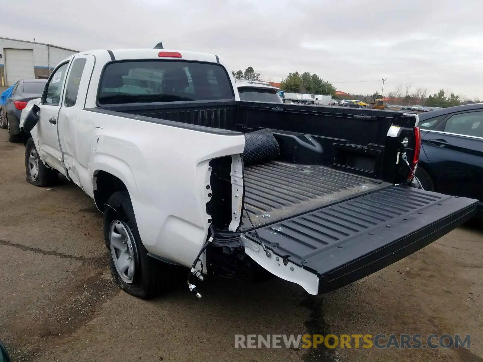 3 fotografías del automóvil dañado 5TFRX5GN8KX156931 TOYOTA TACOMA 2019