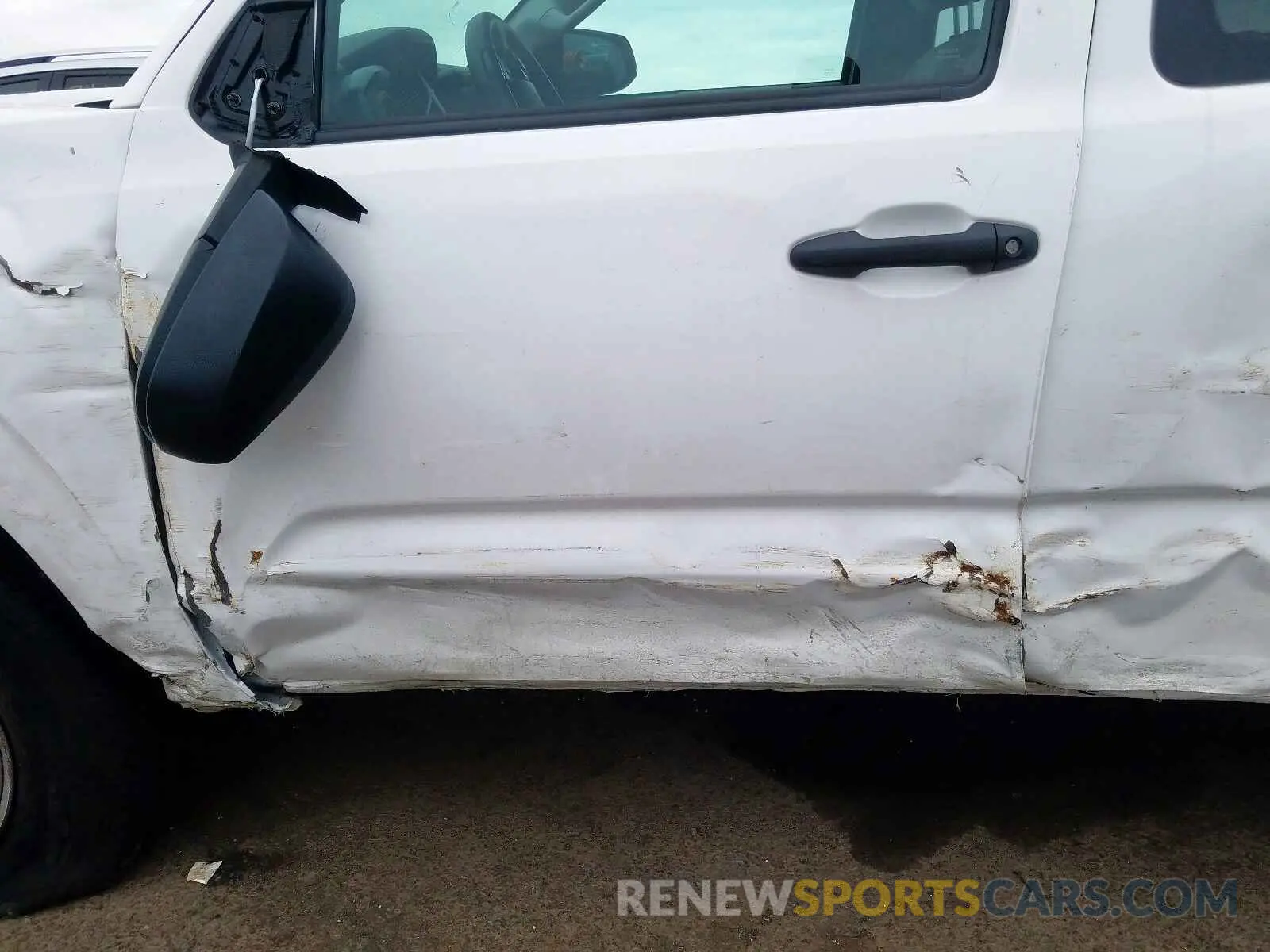 9 fotografías del automóvil dañado 5TFRX5GN8KX156931 TOYOTA TACOMA 2019