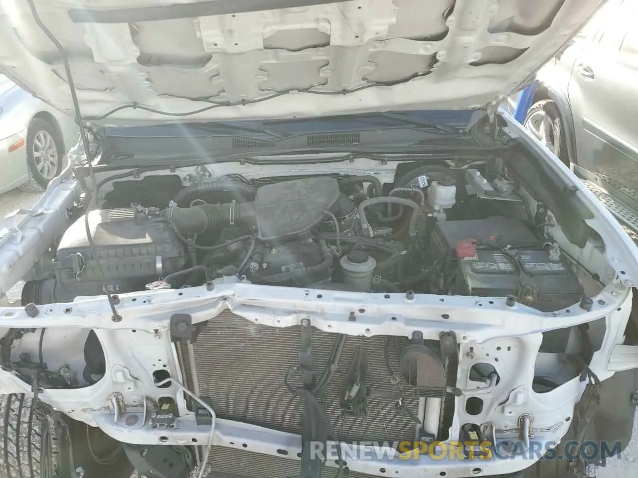 11 fotografías del automóvil dañado 5TFRX5GNXKX146238 TOYOTA TACOMA 2019