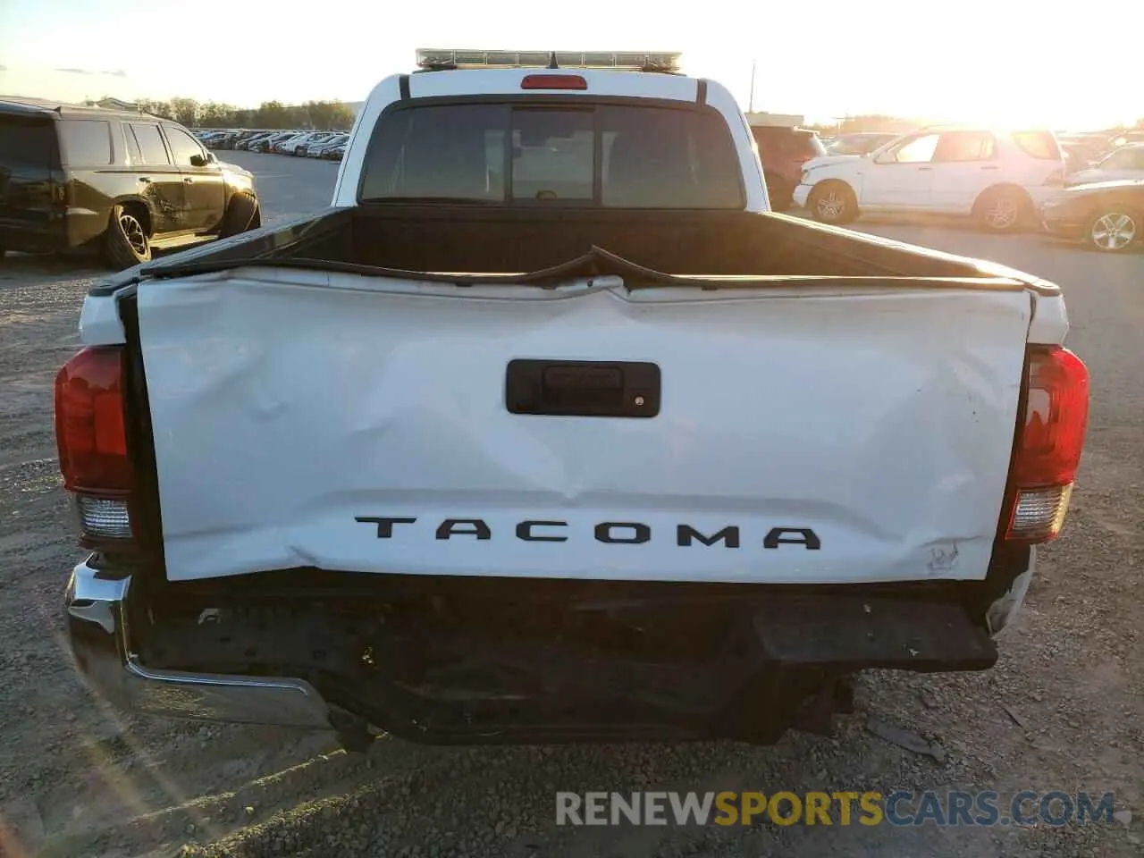 6 fotografías del automóvil dañado 5TFRX5GNXKX158504 TOYOTA TACOMA 2019