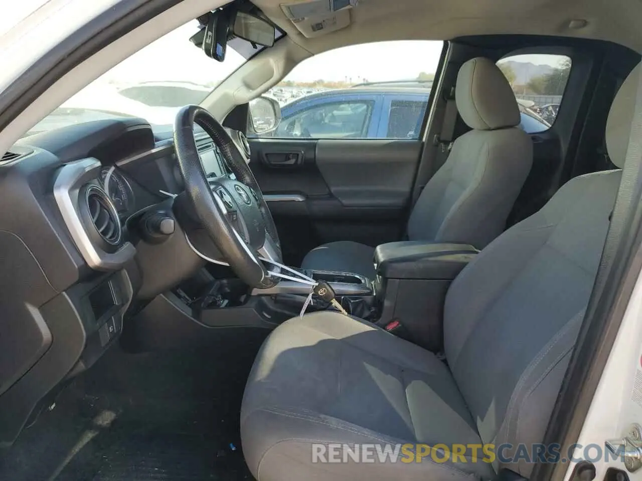 7 fotografías del automóvil dañado 5TFRX5GNXKX158504 TOYOTA TACOMA 2019