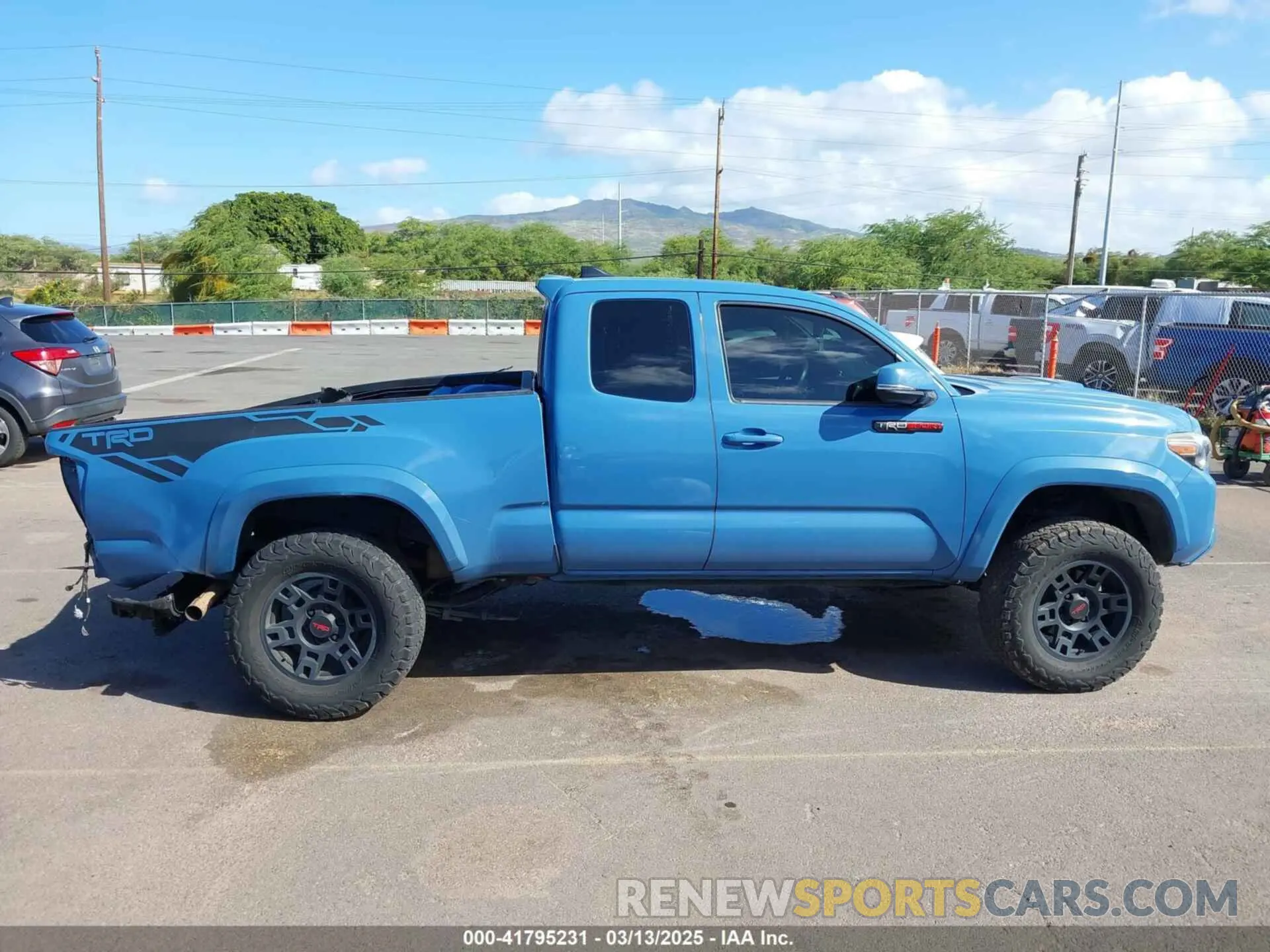 14 fotografías del automóvil dañado 5TFRZ5CN4KX082052 TOYOTA TACOMA 2019