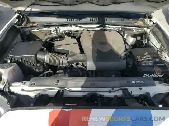 11 fotografías del automóvil dañado 5TFRZ5CN5KX074185 TOYOTA TACOMA 2019