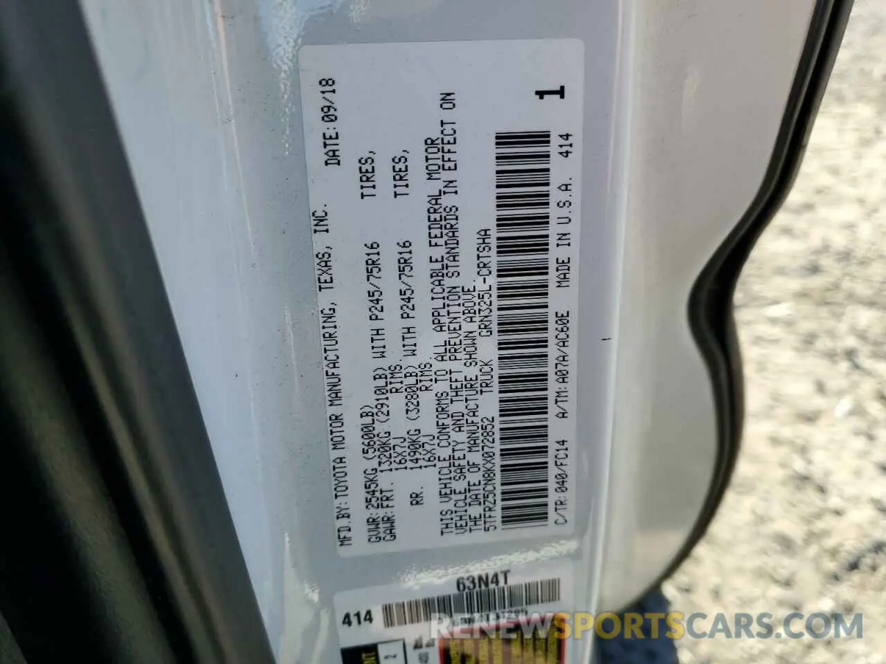 12 fotografías del automóvil dañado 5TFRZ5CN8KX072852 TOYOTA TACOMA 2019