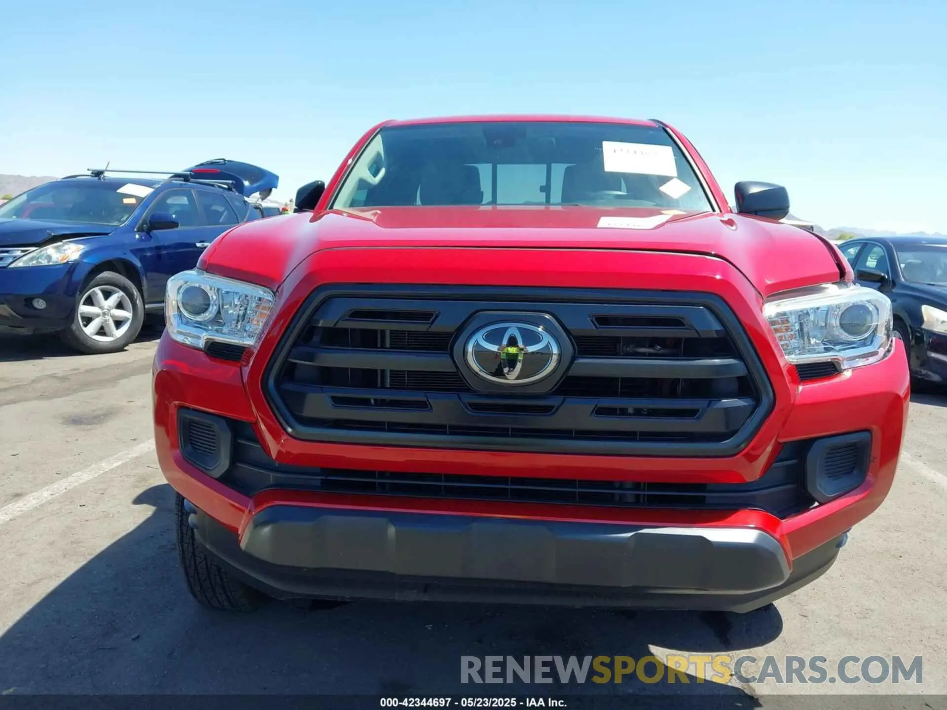 12 fotografías del automóvil dañado 5TFRZ5CN9KX081124 TOYOTA TACOMA 2019