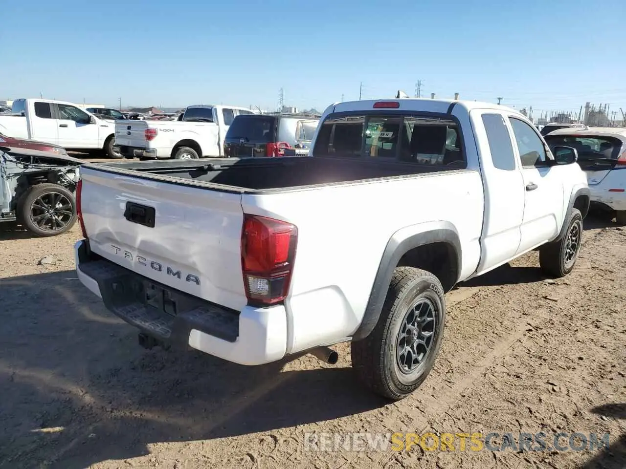 4 fotografías del automóvil dañado 5TFRZ5CN9KX081334 TOYOTA TACOMA 2019