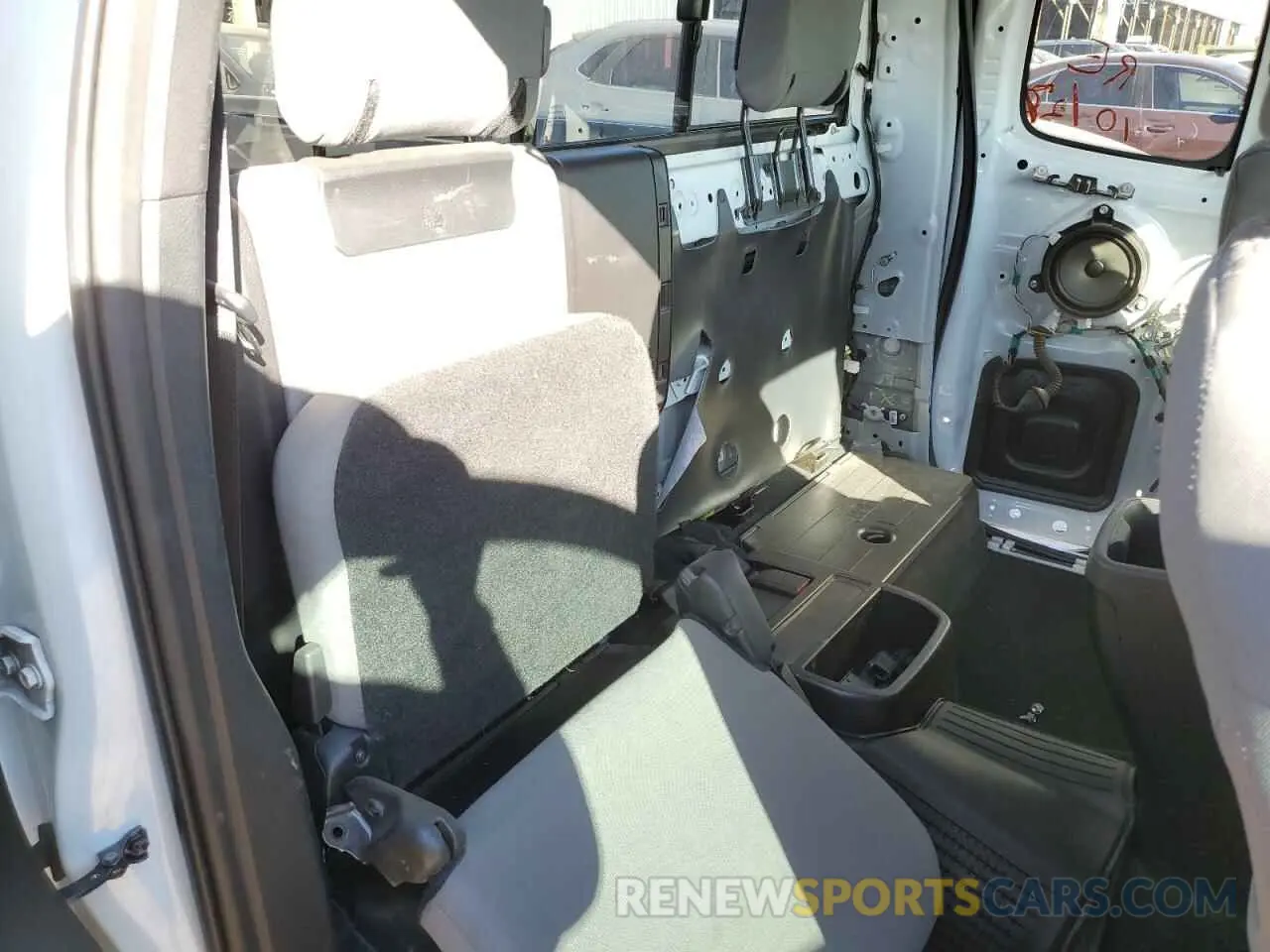 6 fotografías del automóvil dañado 5TFRZ5CN9KX081334 TOYOTA TACOMA 2019