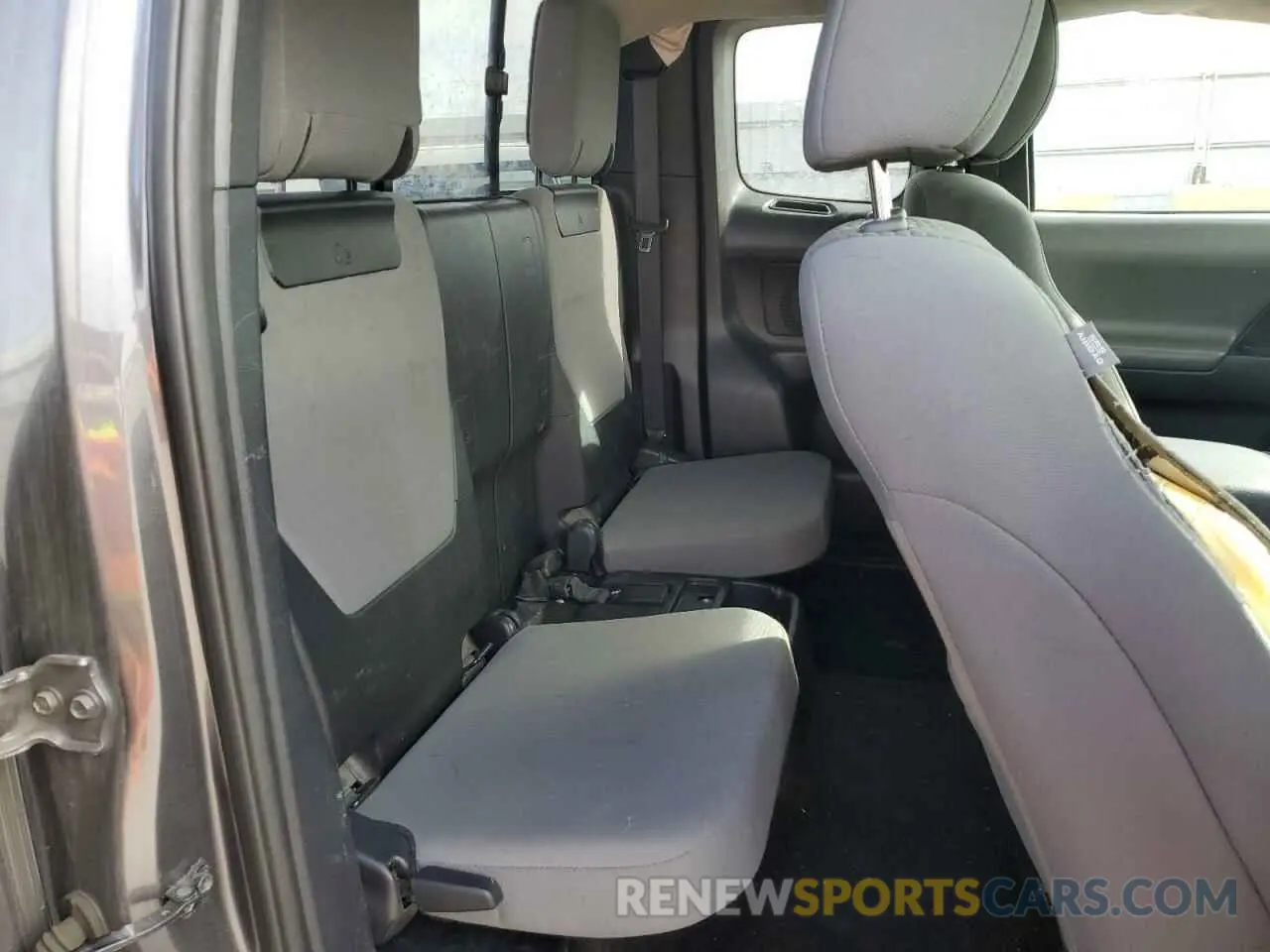 10 fotografías del automóvil dañado 5TFRZ5CN9KX084007 TOYOTA TACOMA 2019