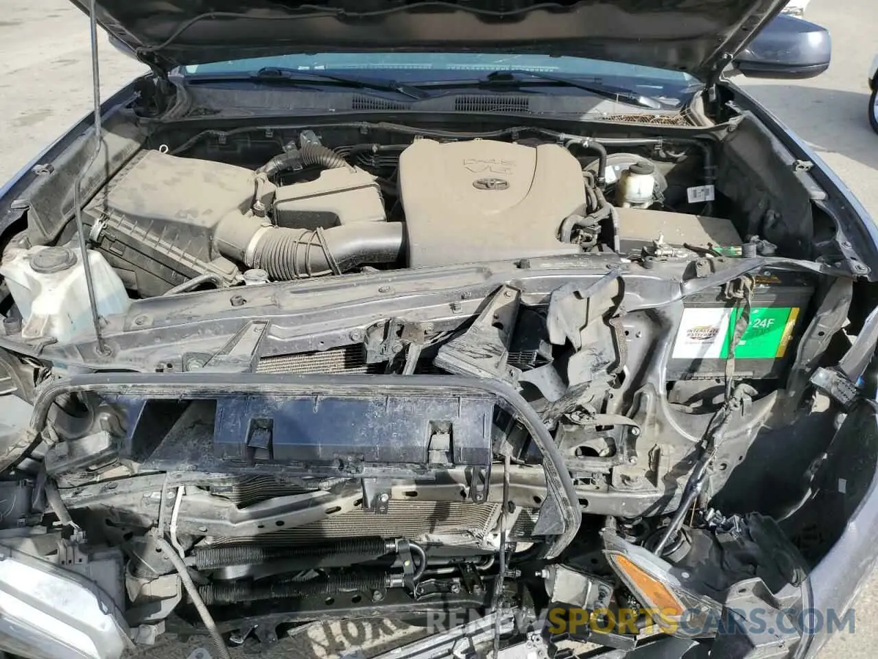 11 fotografías del automóvil dañado 5TFRZ5CN9KX084007 TOYOTA TACOMA 2019