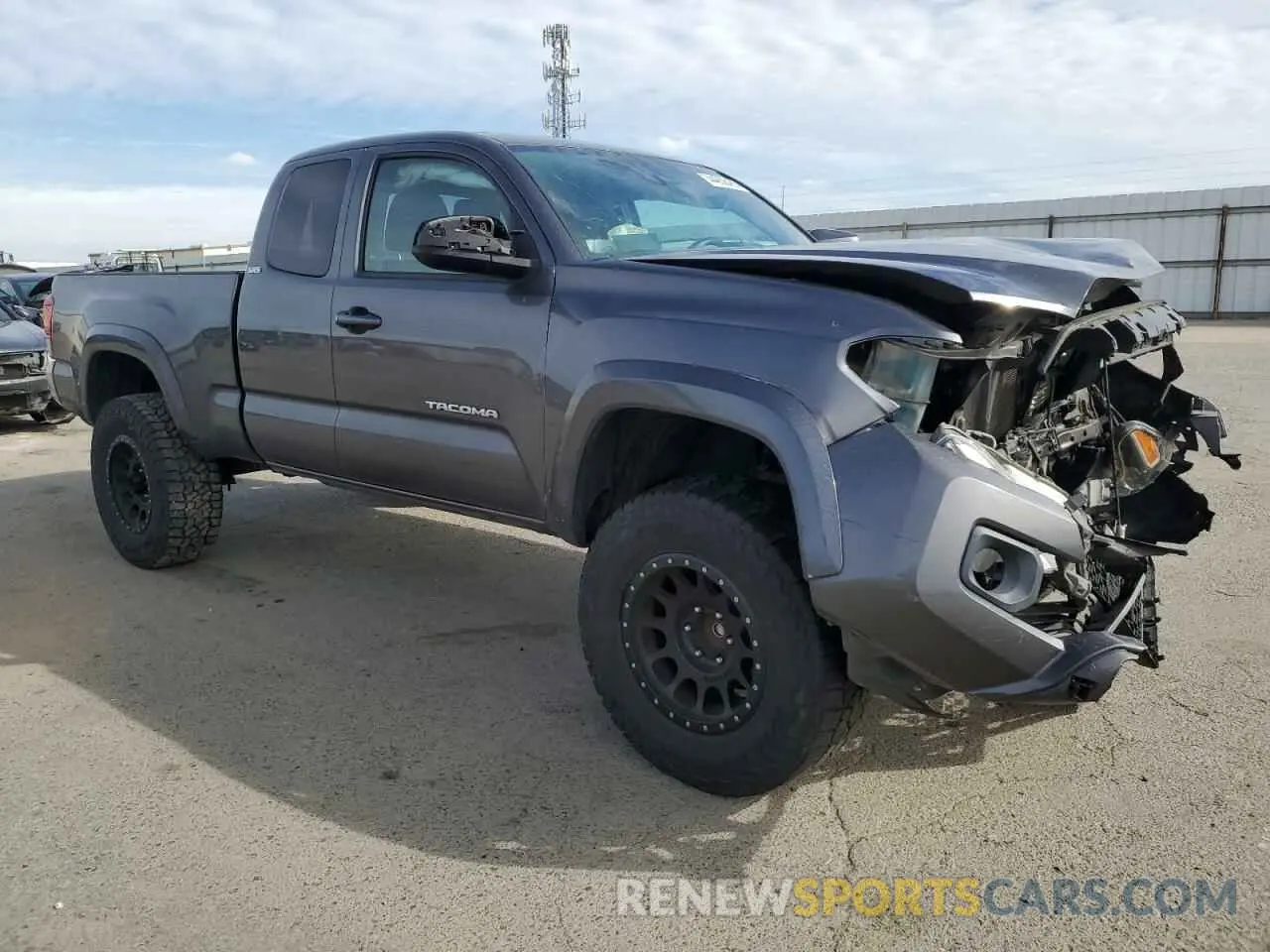 4 fotografías del automóvil dañado 5TFRZ5CN9KX084007 TOYOTA TACOMA 2019