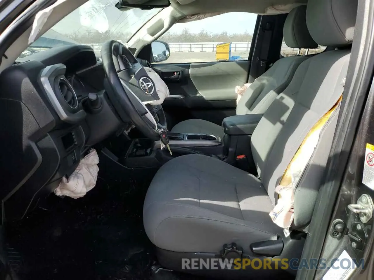 7 fotografías del automóvil dañado 5TFRZ5CN9KX084007 TOYOTA TACOMA 2019