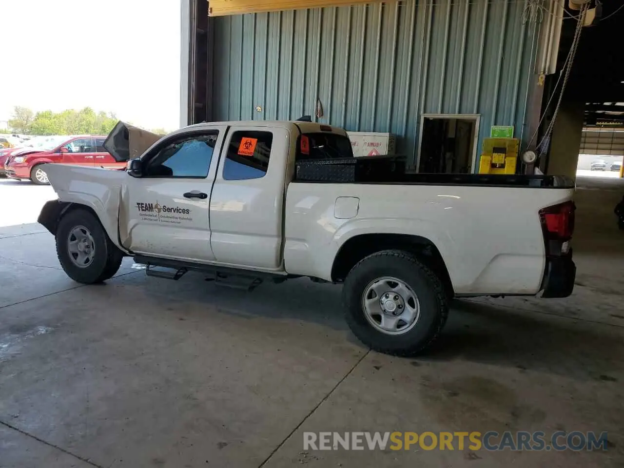 2 fotografías del automóvil dañado 5TFSX5EN0KX063759 TOYOTA TACOMA 2019