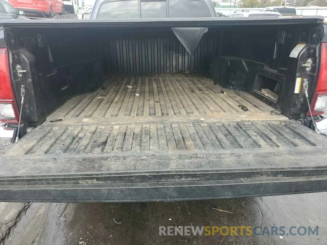 12 fotografías del automóvil dañado 5TFSX5EN0KX069786 TOYOTA TACOMA 2019