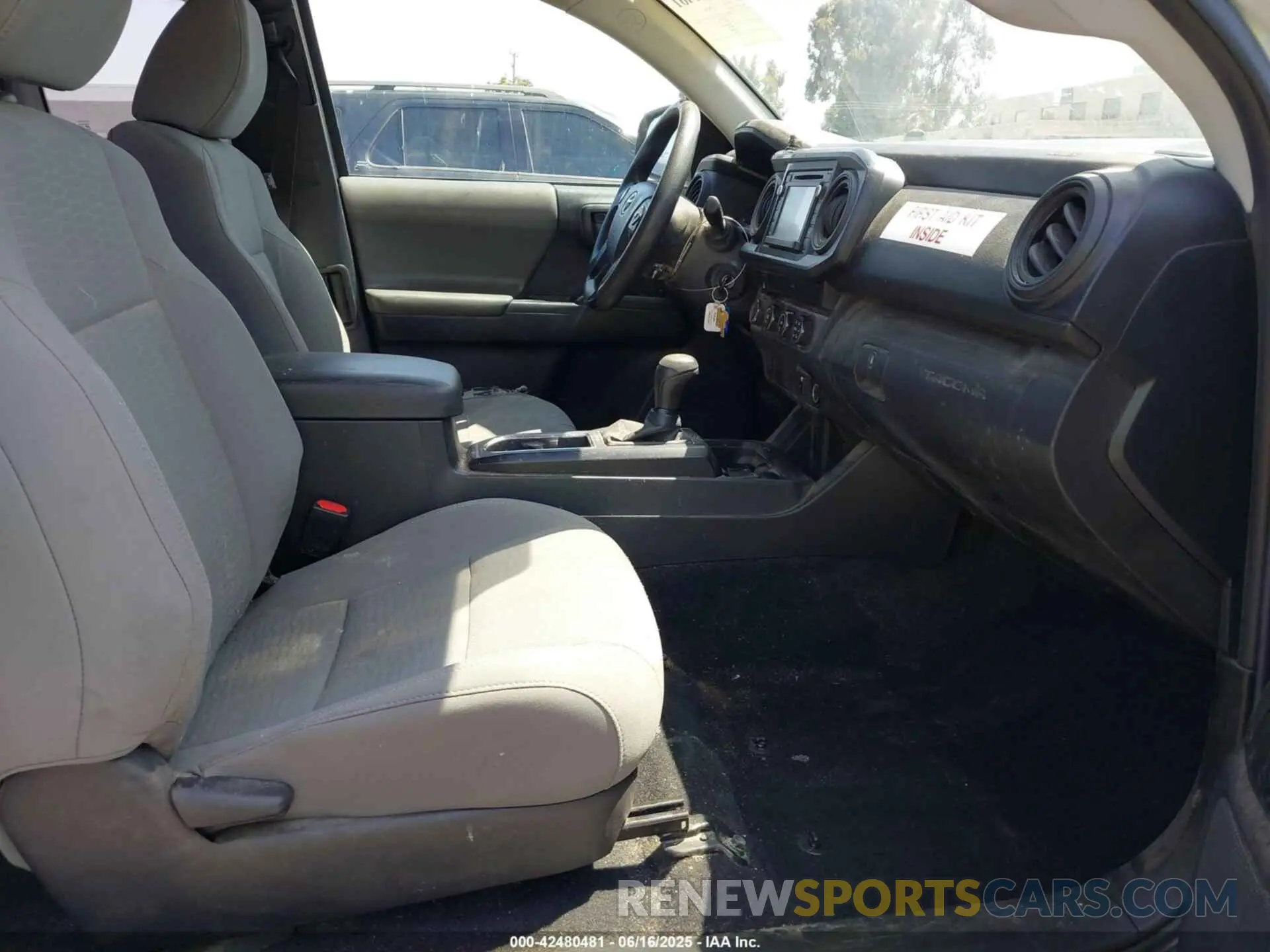5 fotografías del automóvil dañado 5TFSX5EN2KX067912 TOYOTA TACOMA 2019