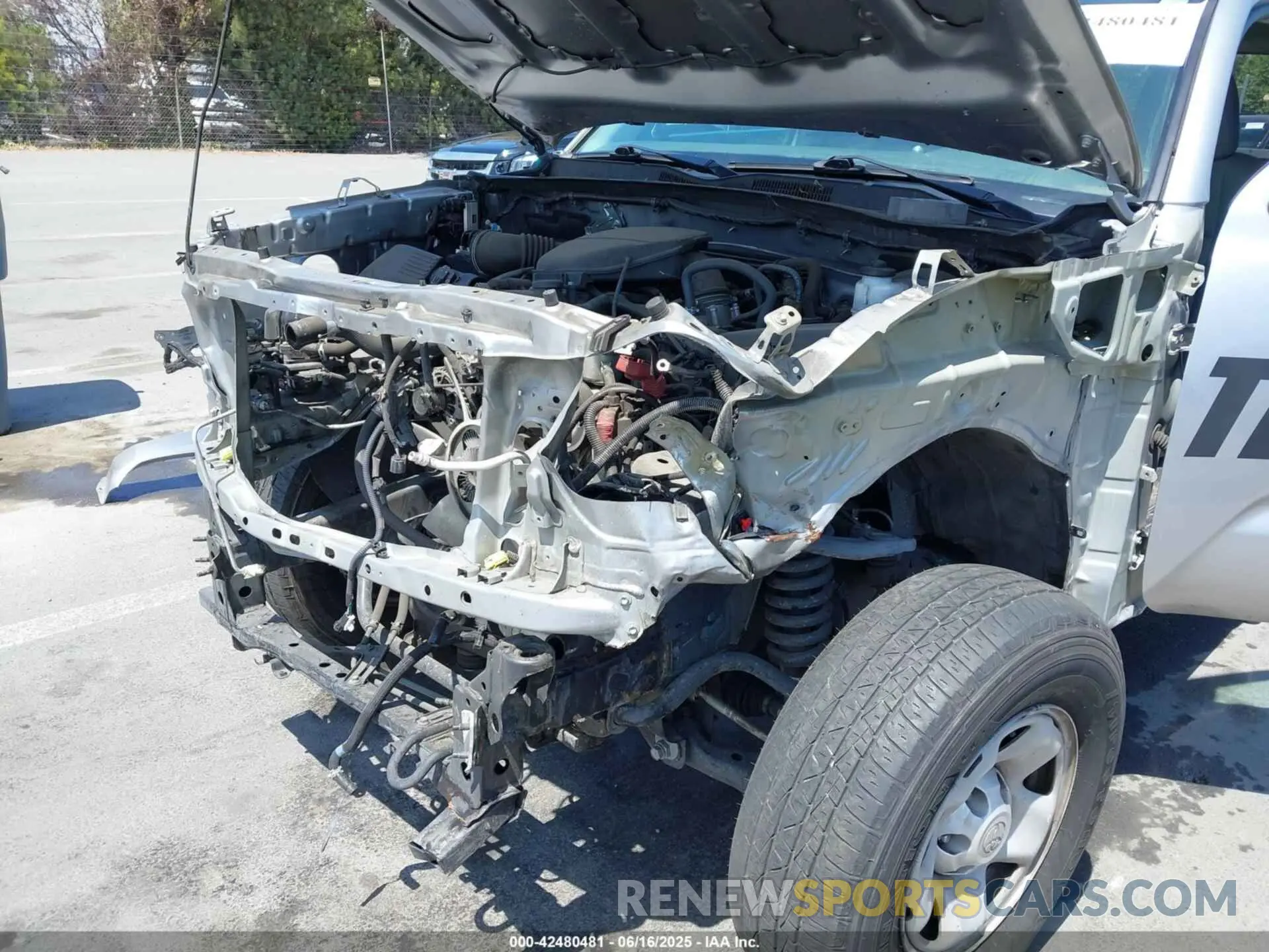 6 fotografías del automóvil dañado 5TFSX5EN2KX067912 TOYOTA TACOMA 2019