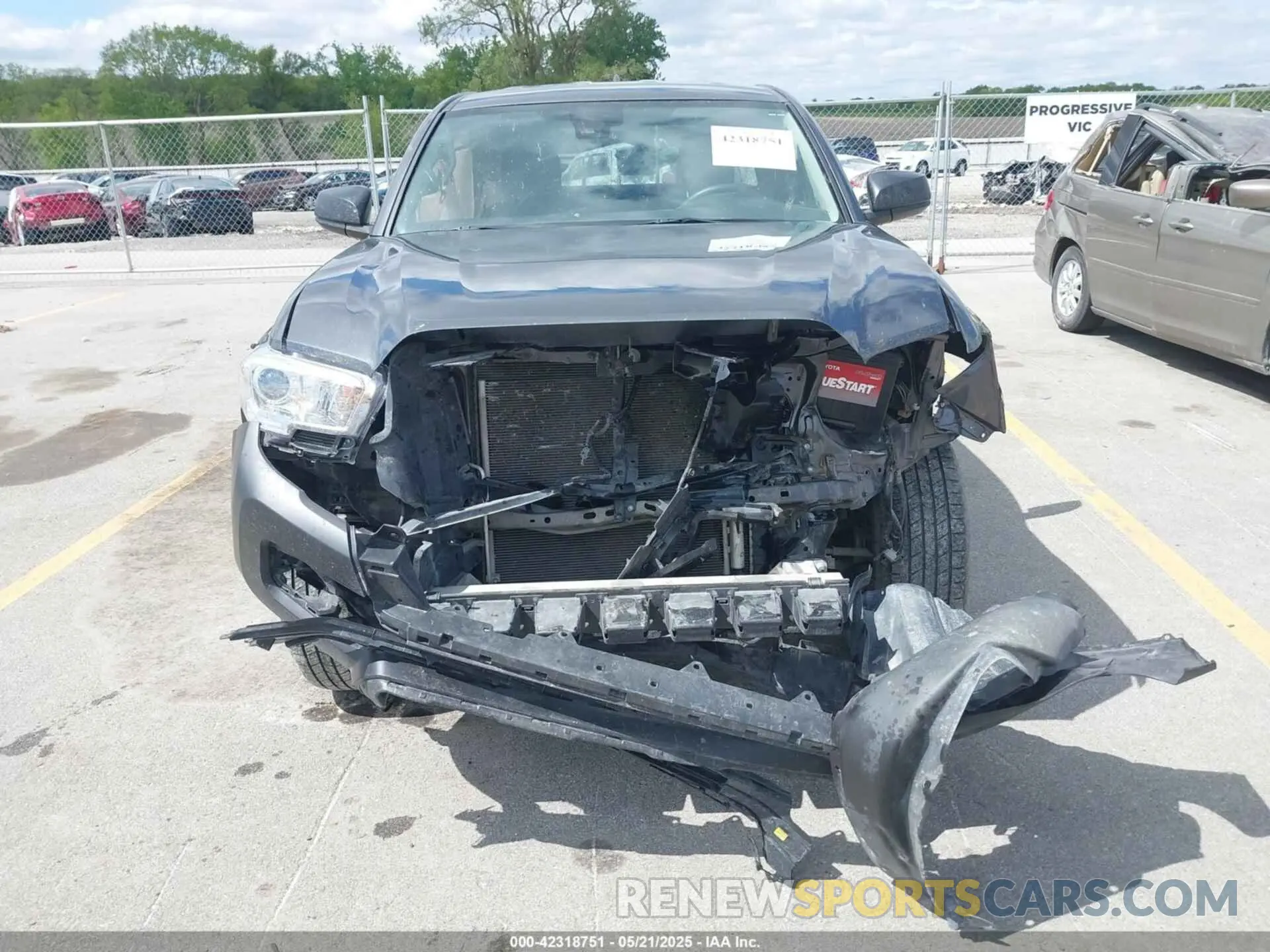 12 fotografías del automóvil dañado 5TFSX5EN4KX070181 TOYOTA TACOMA 2019